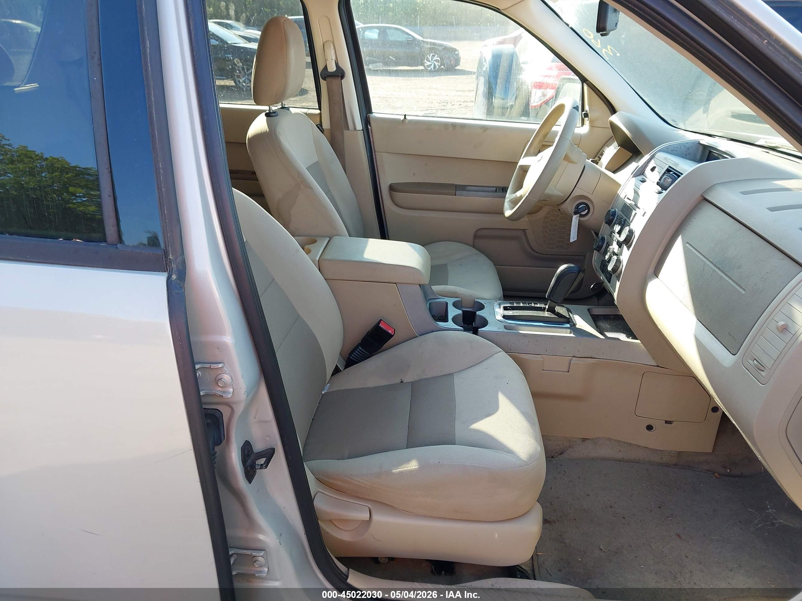 FORD ESCAPE image 5