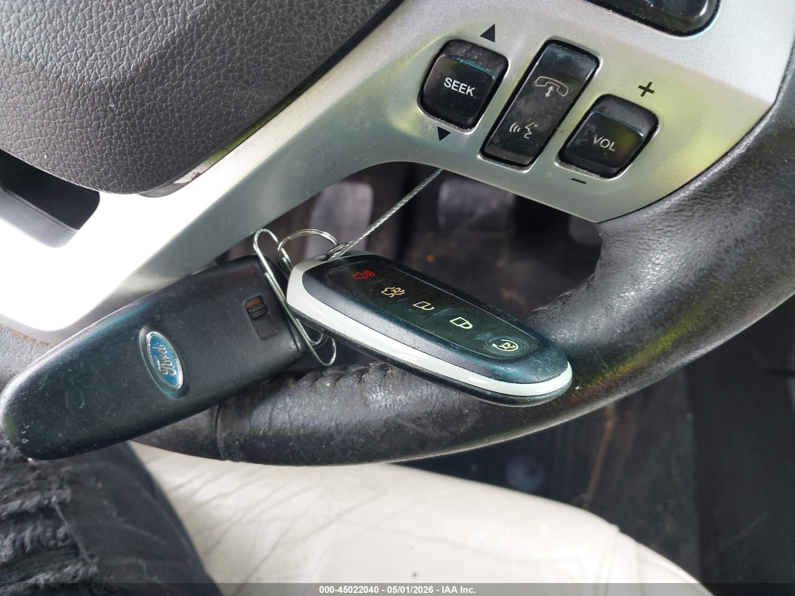 FORD EXPLORER image 11
