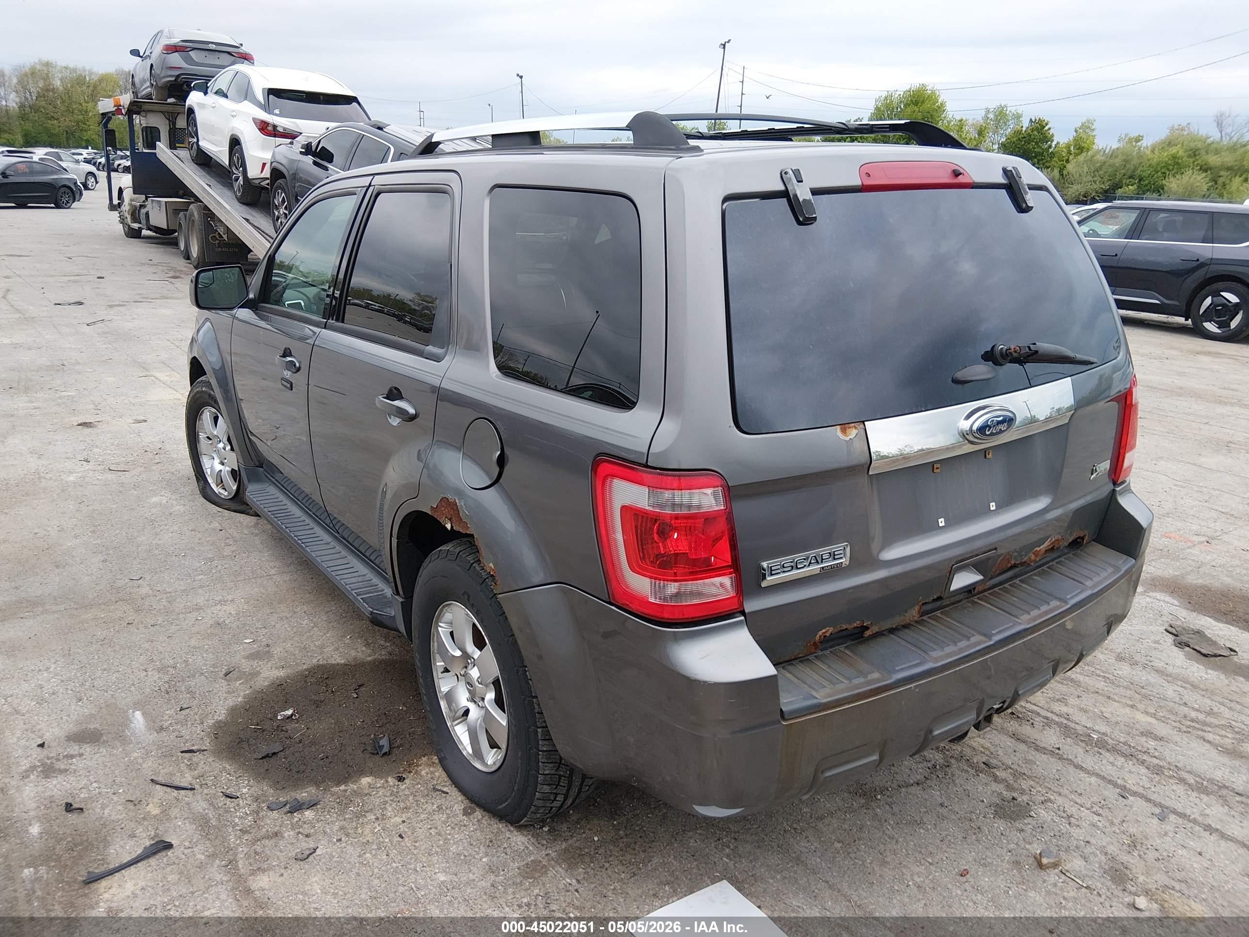 FORD ESCAPE image 3