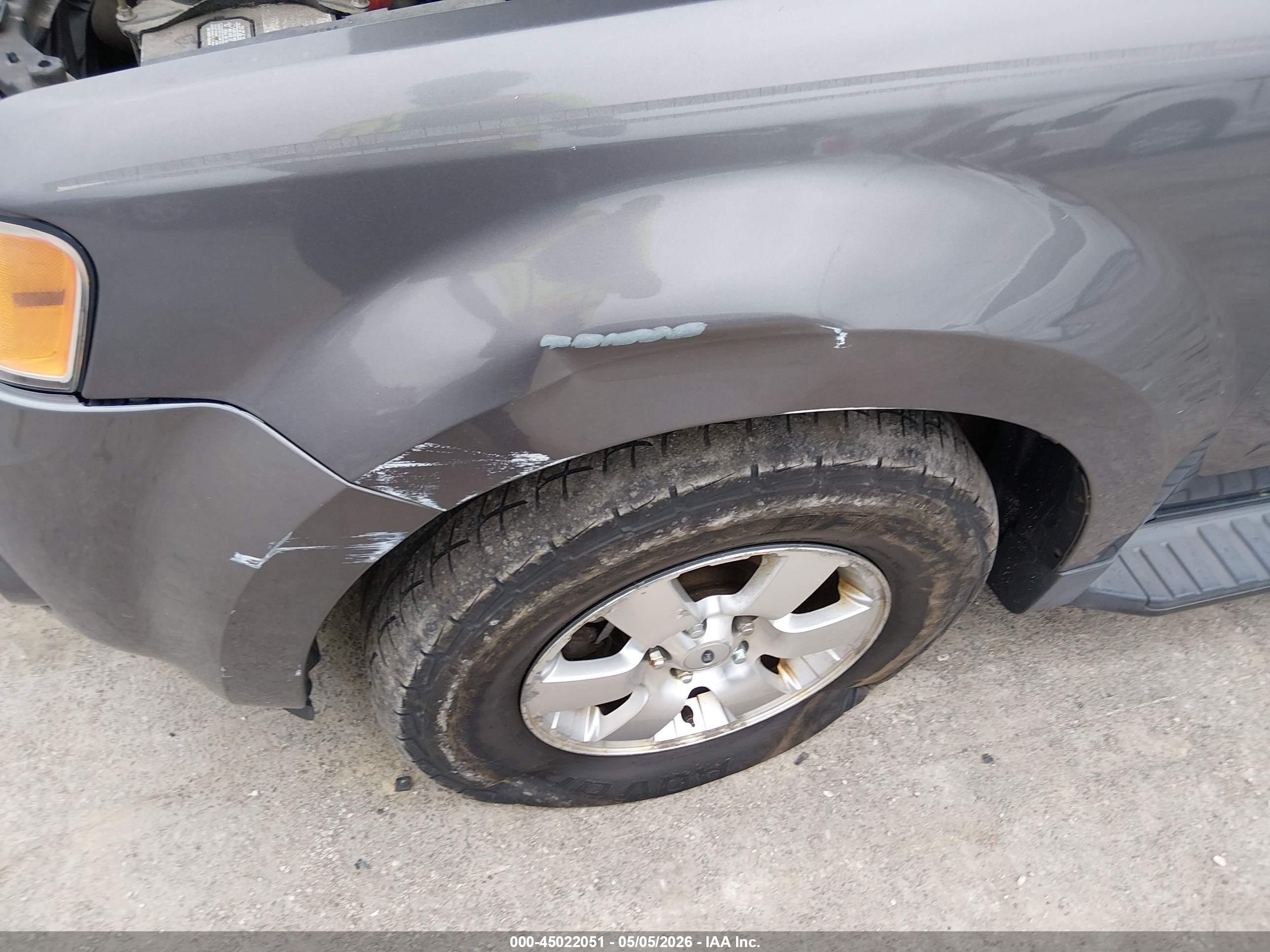 FORD ESCAPE image 6