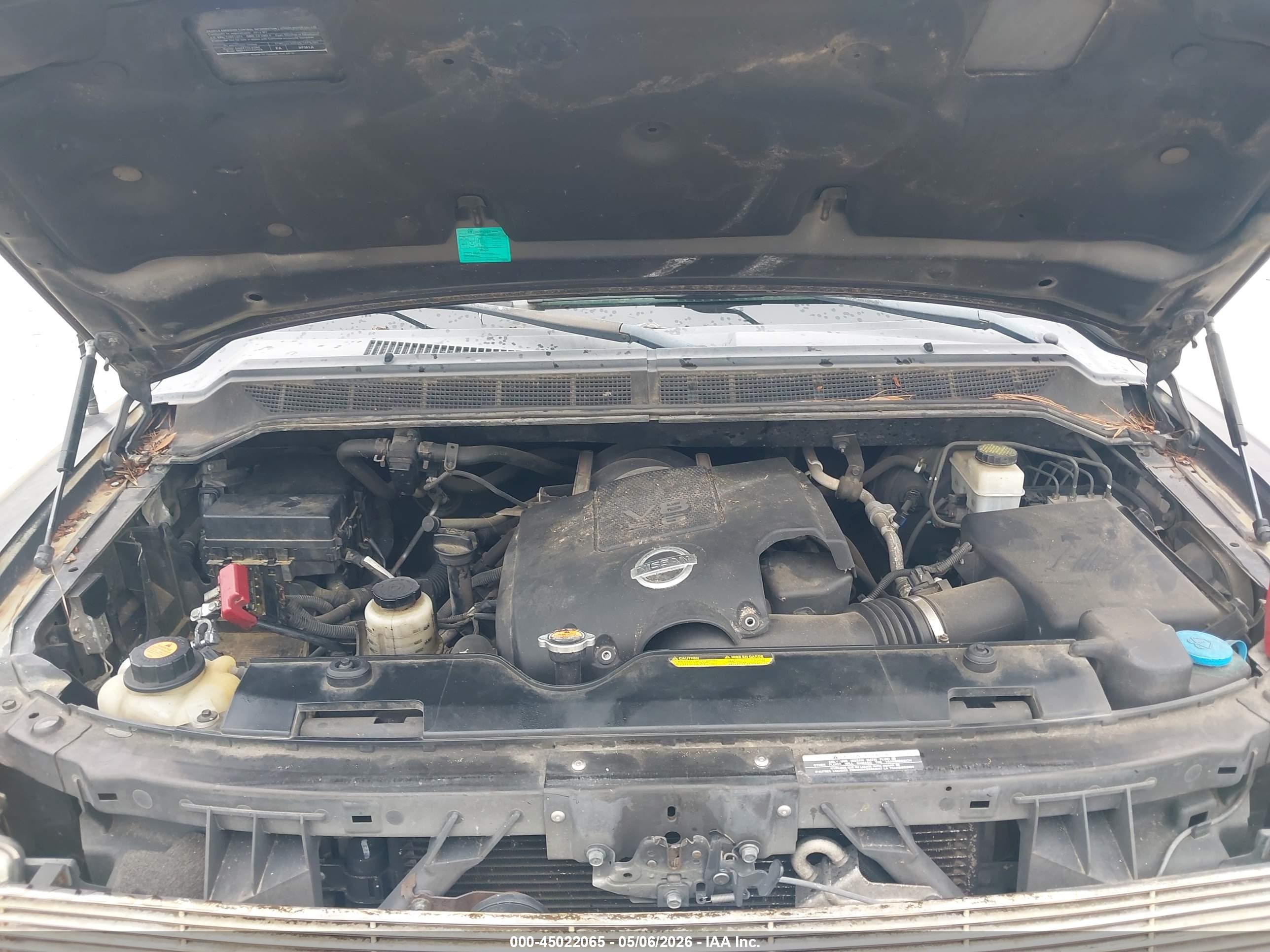 NISSAN TITAN image 10