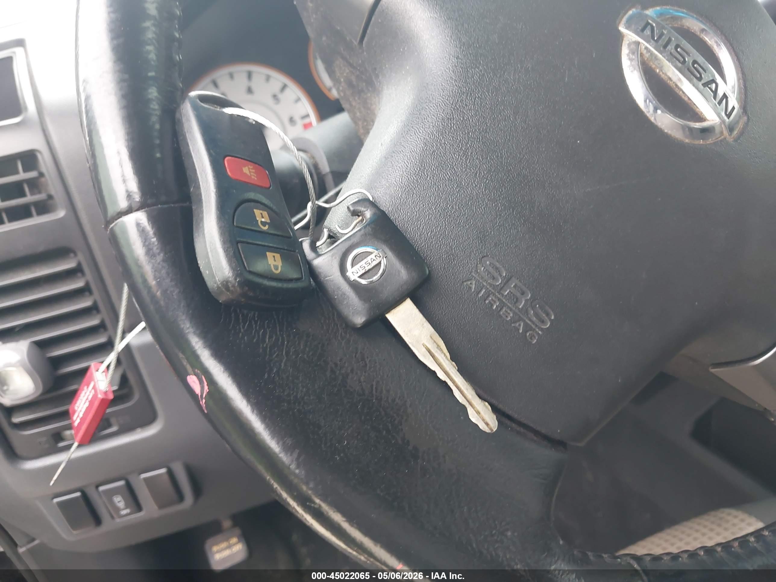 NISSAN TITAN image 11