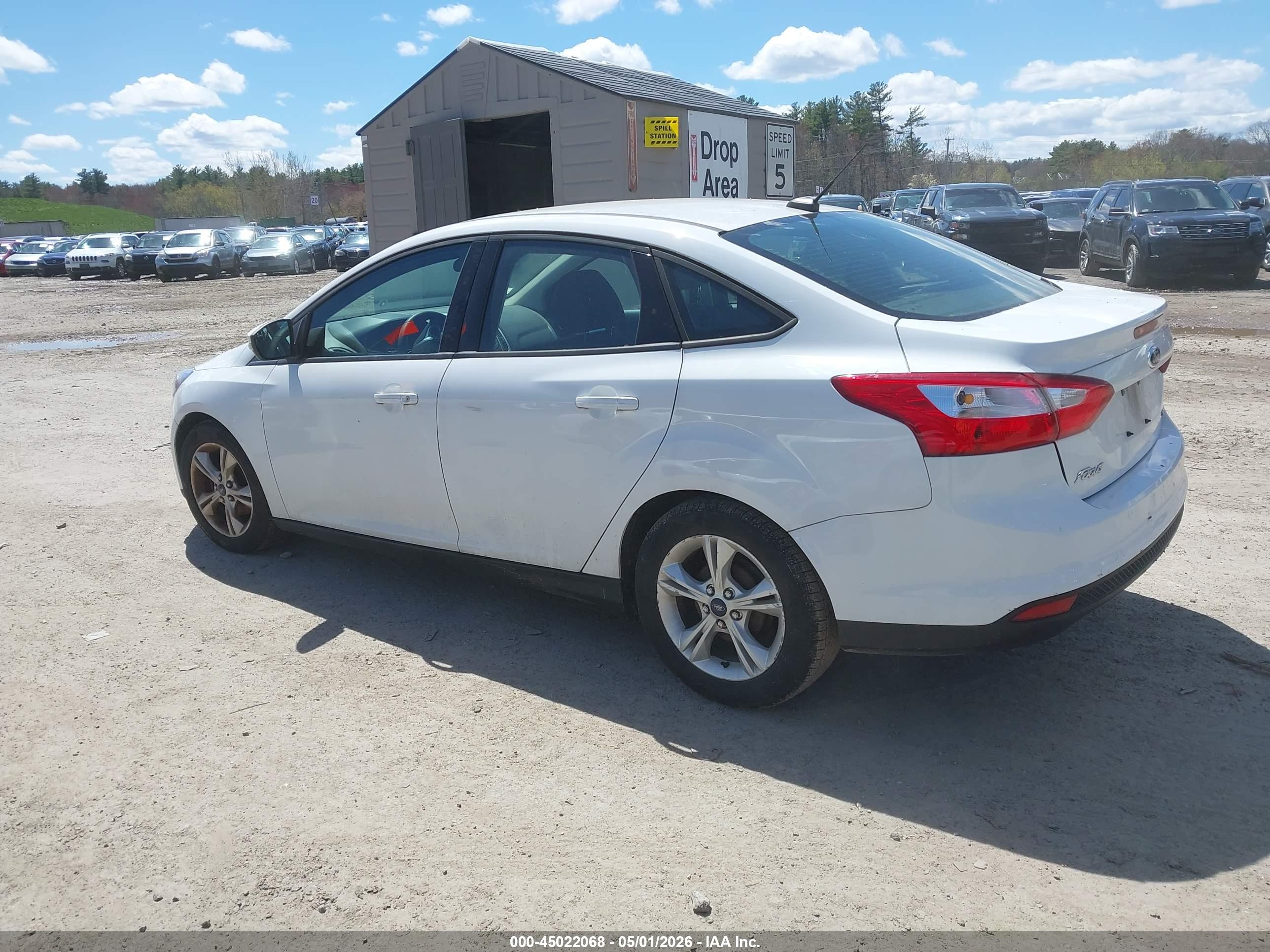 FORD FOCUS image 3