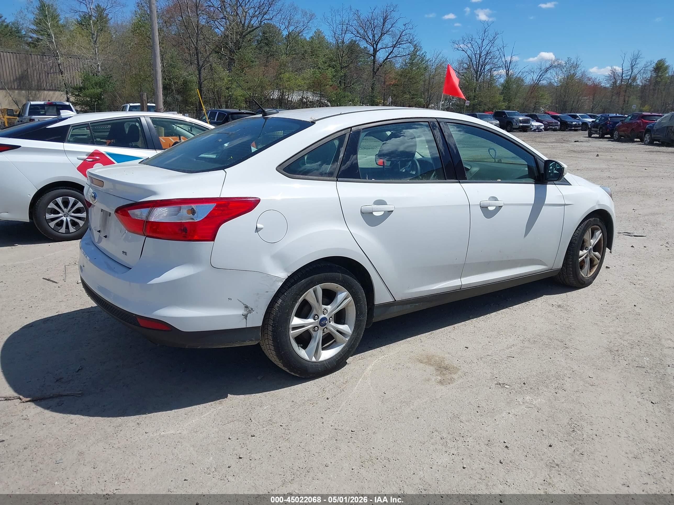 FORD FOCUS image 4