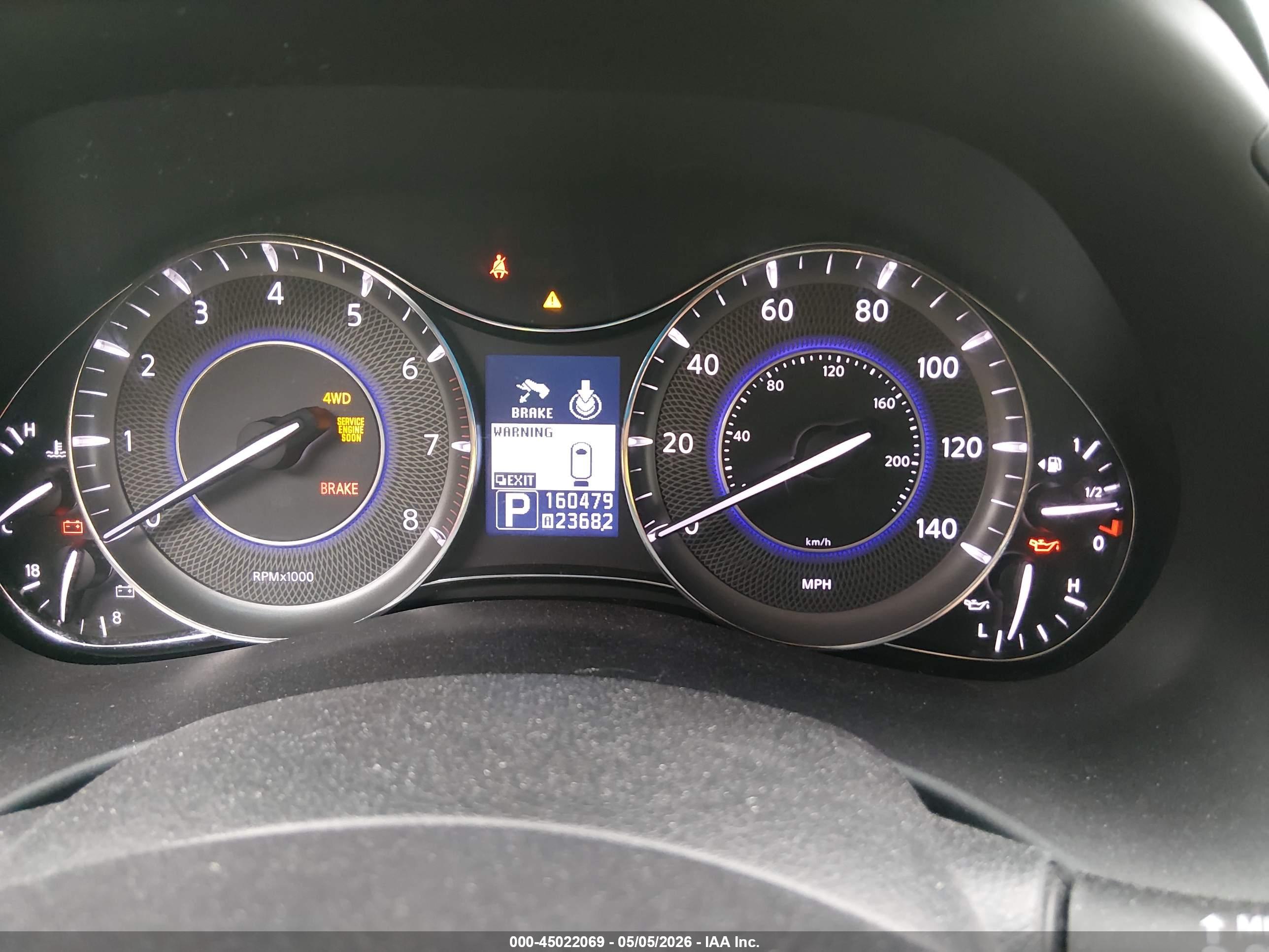 INFINITI QX56 image 7