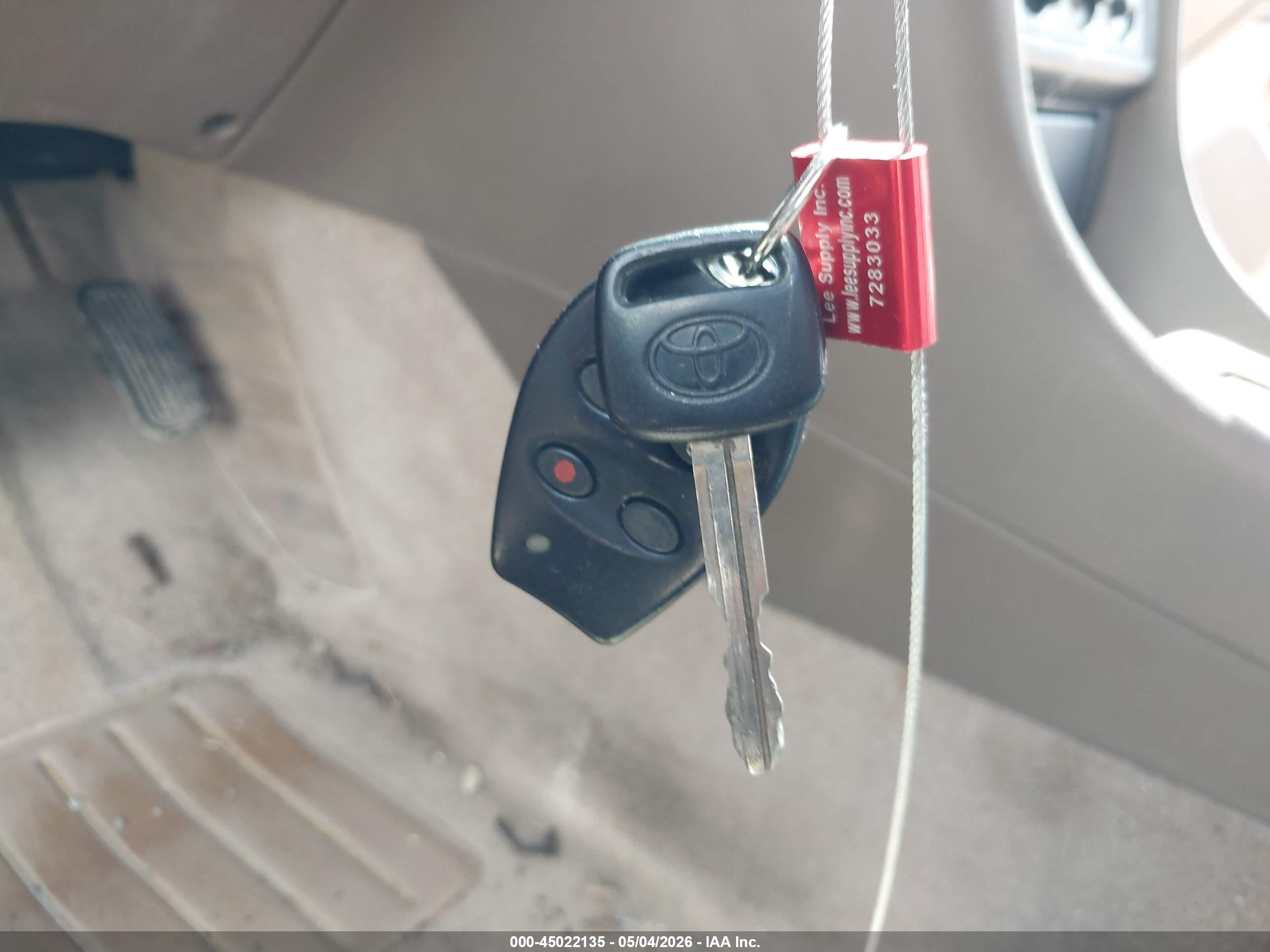 TOYOTA CAMRY image 11