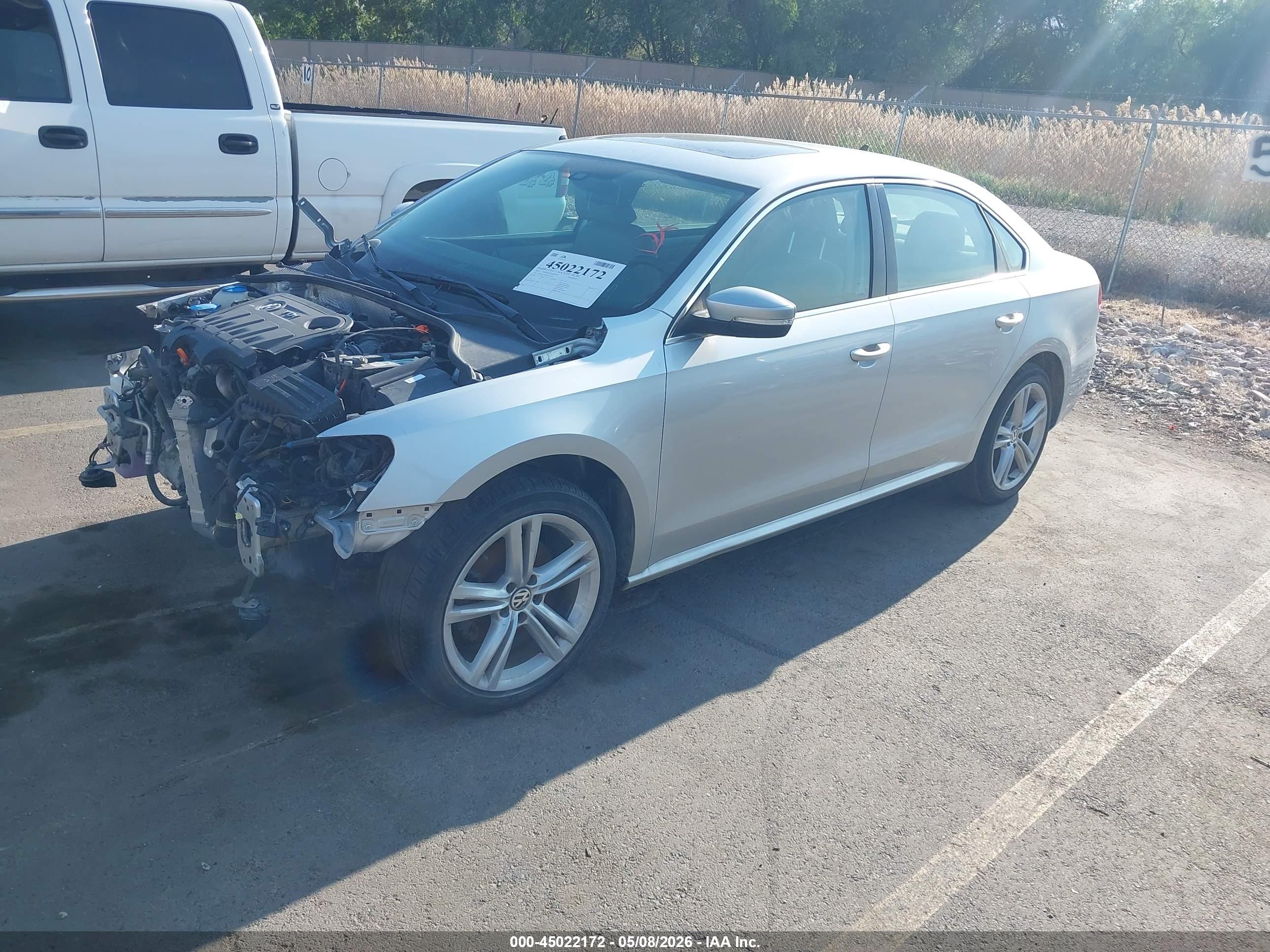 VOLKSWAGEN PASSAT image 2