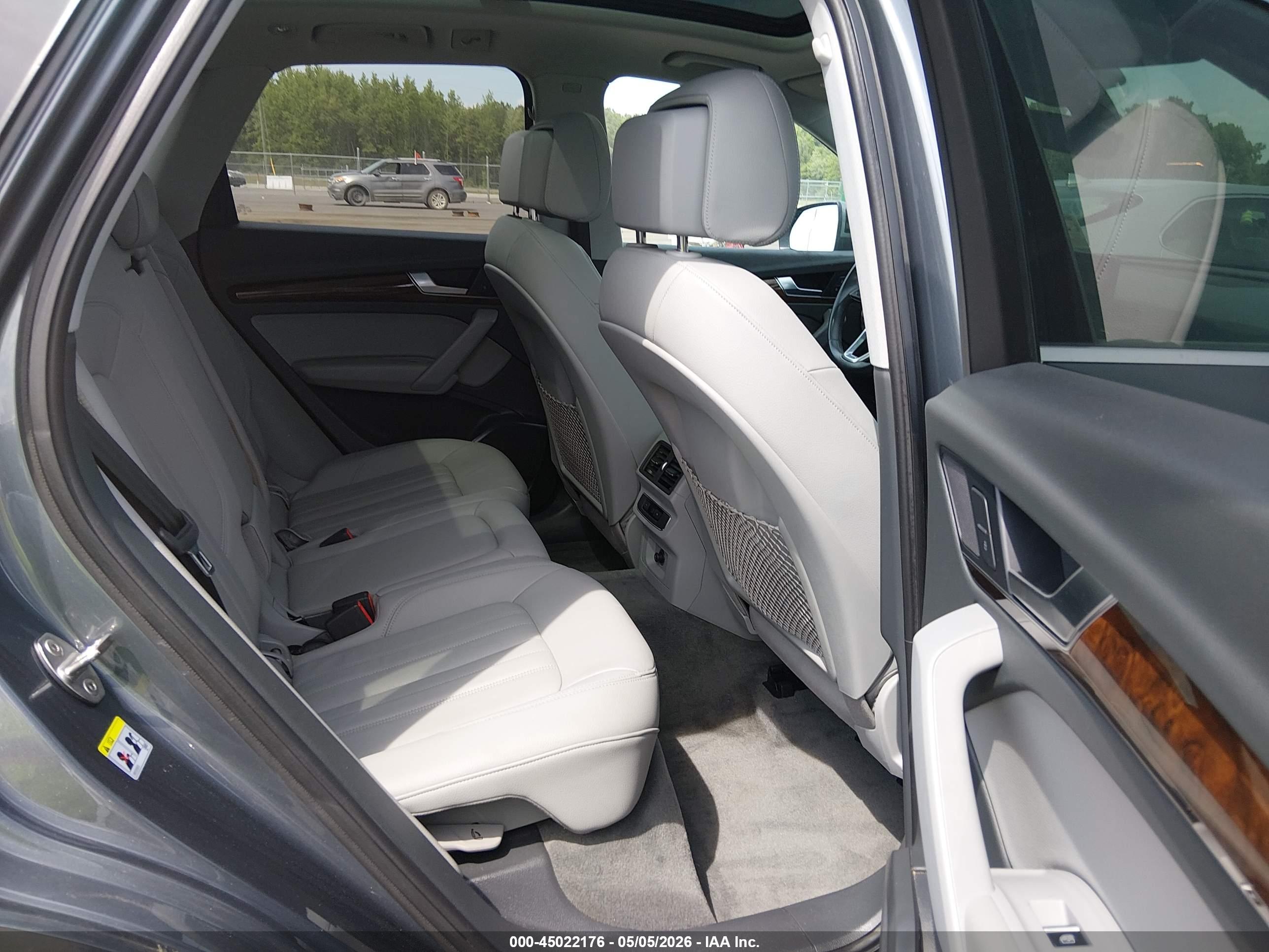 AUDI Q5 image 8