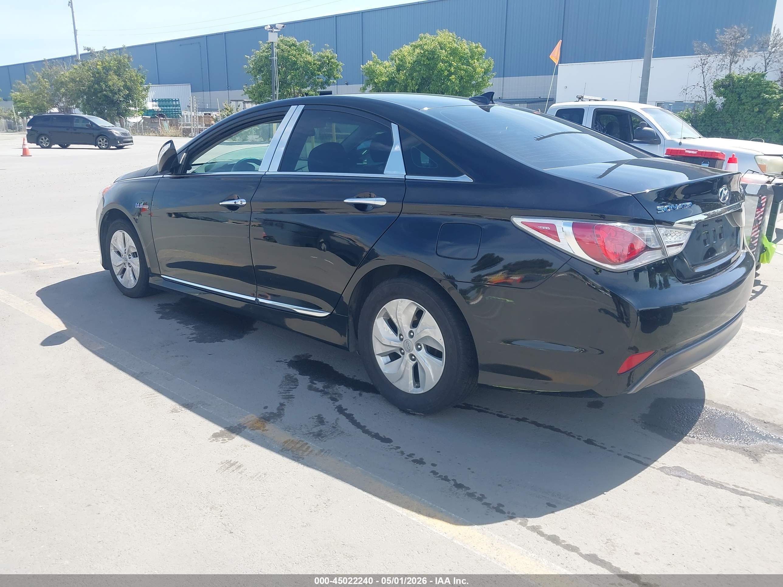 HYUNDAI SONATA image 3