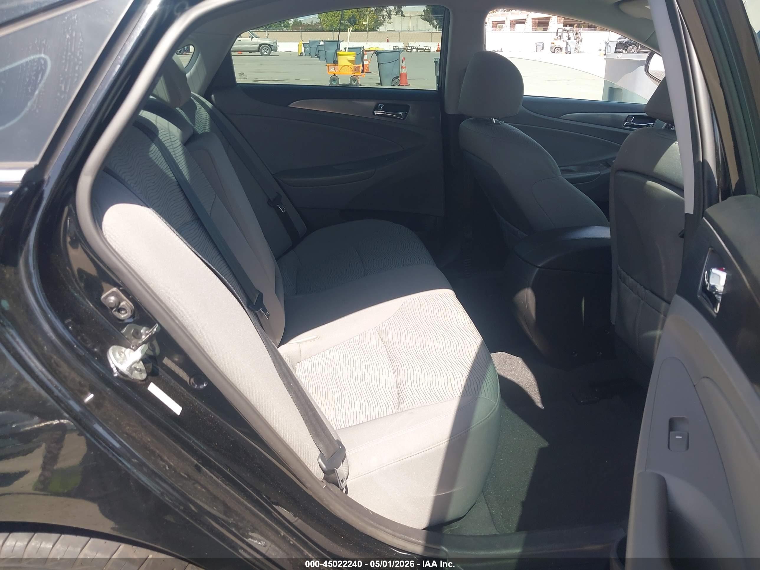 HYUNDAI SONATA image 8