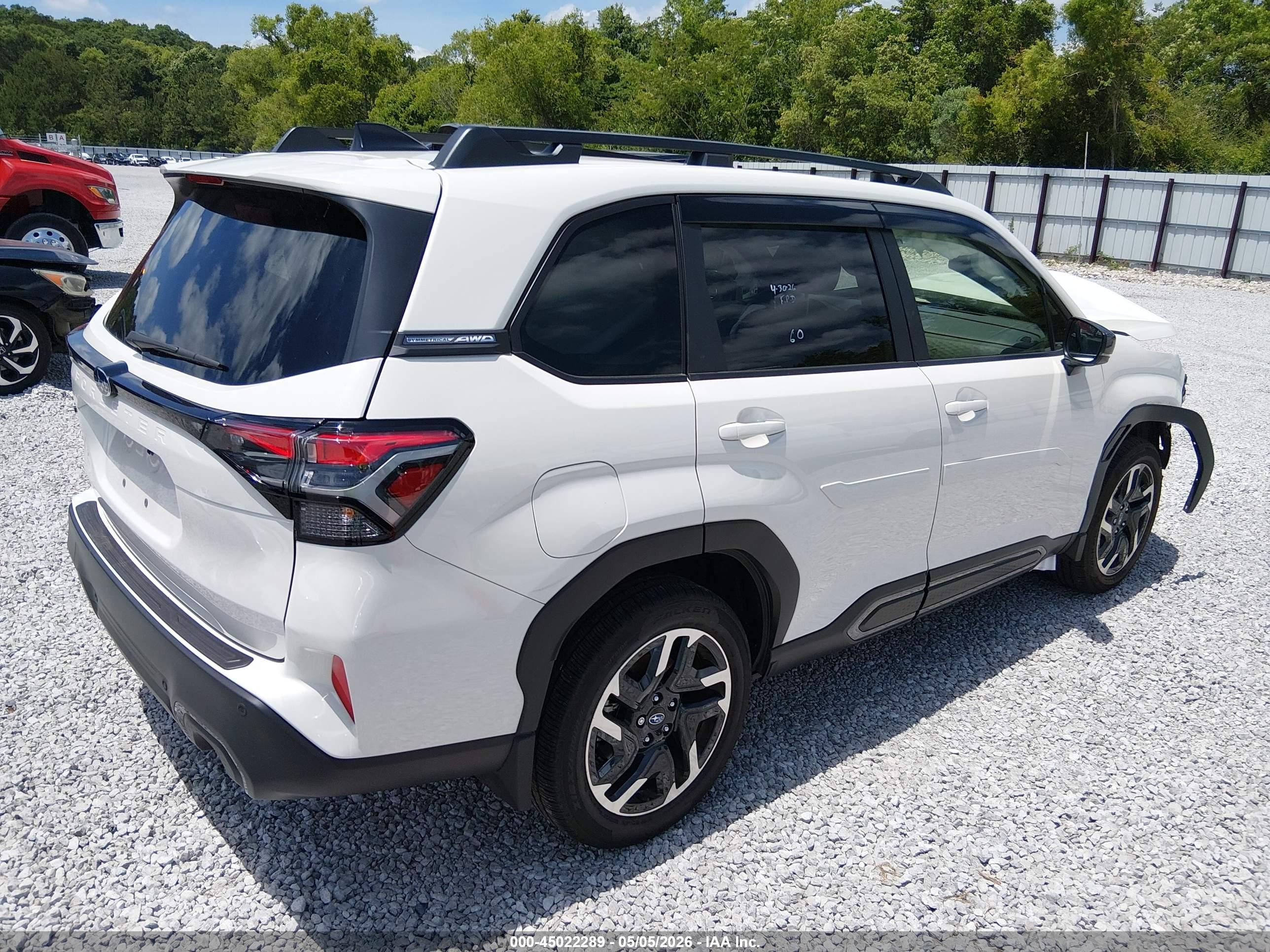 SUBARU FORESTER image 4