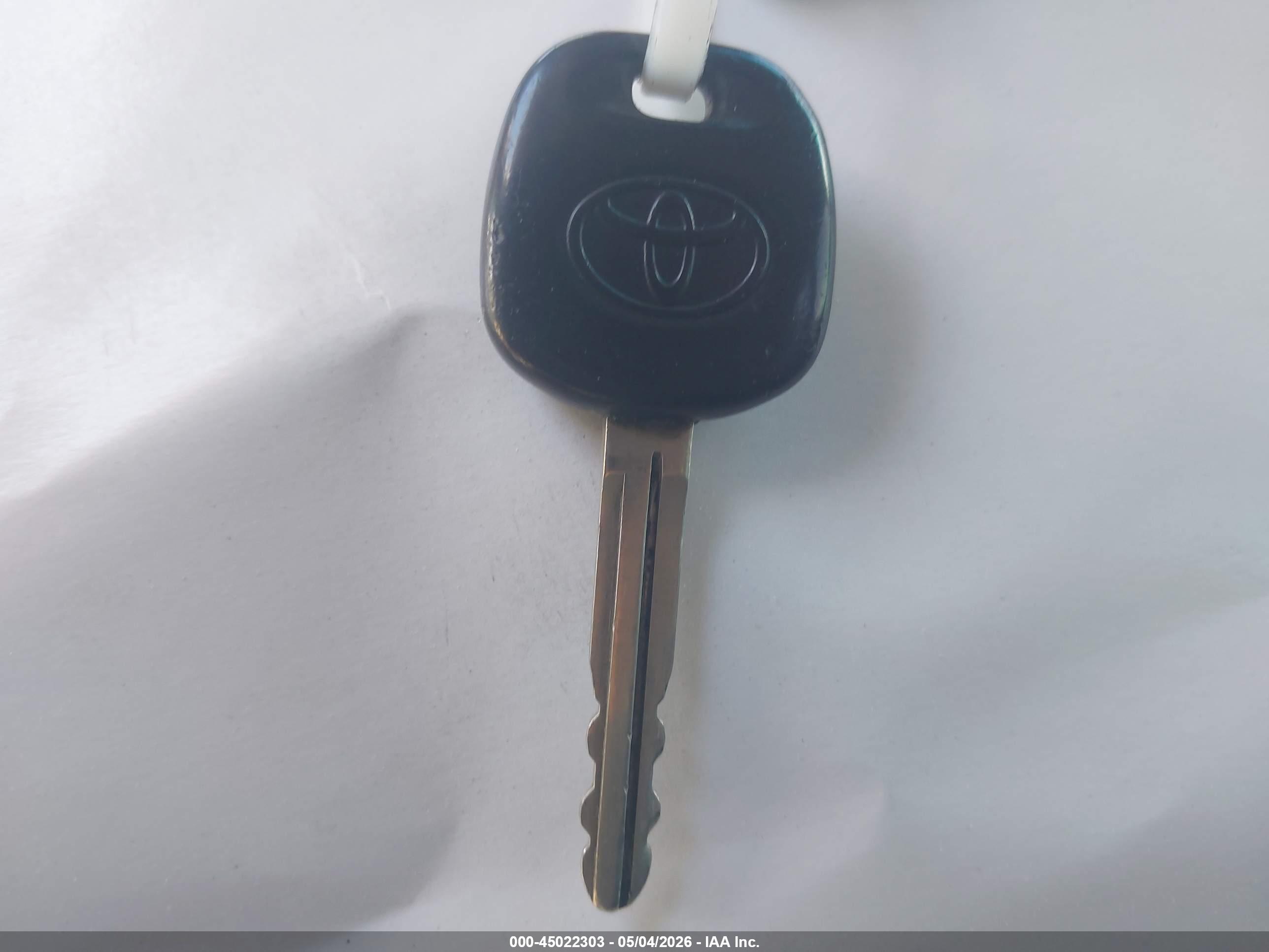 TOYOTA 4RUNNER image 11