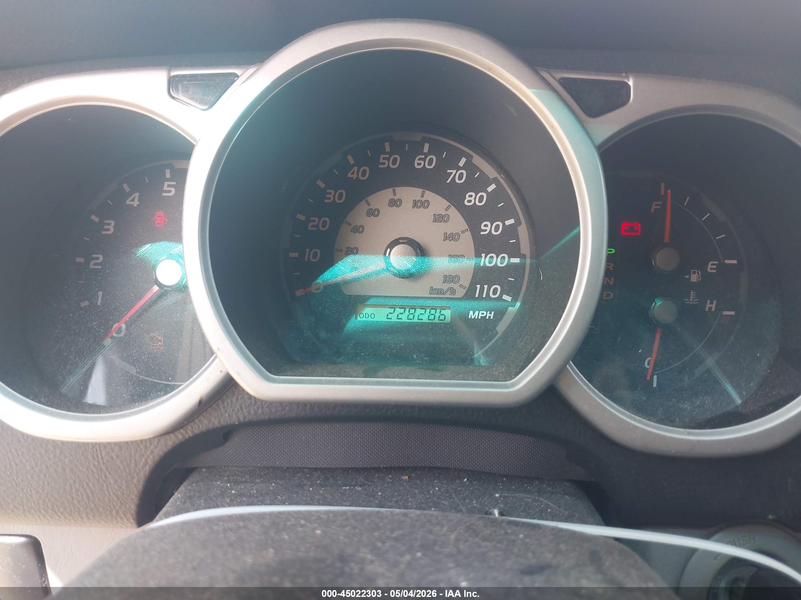 TOYOTA 4RUNNER image 7