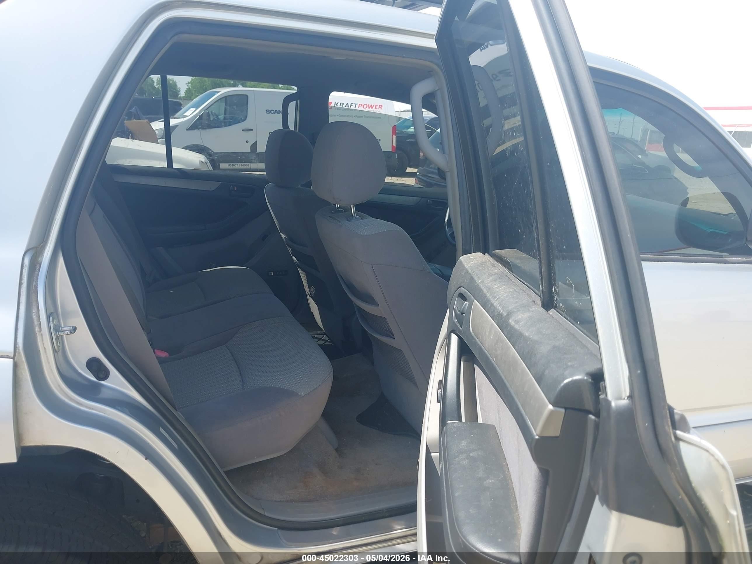 TOYOTA 4RUNNER image 8