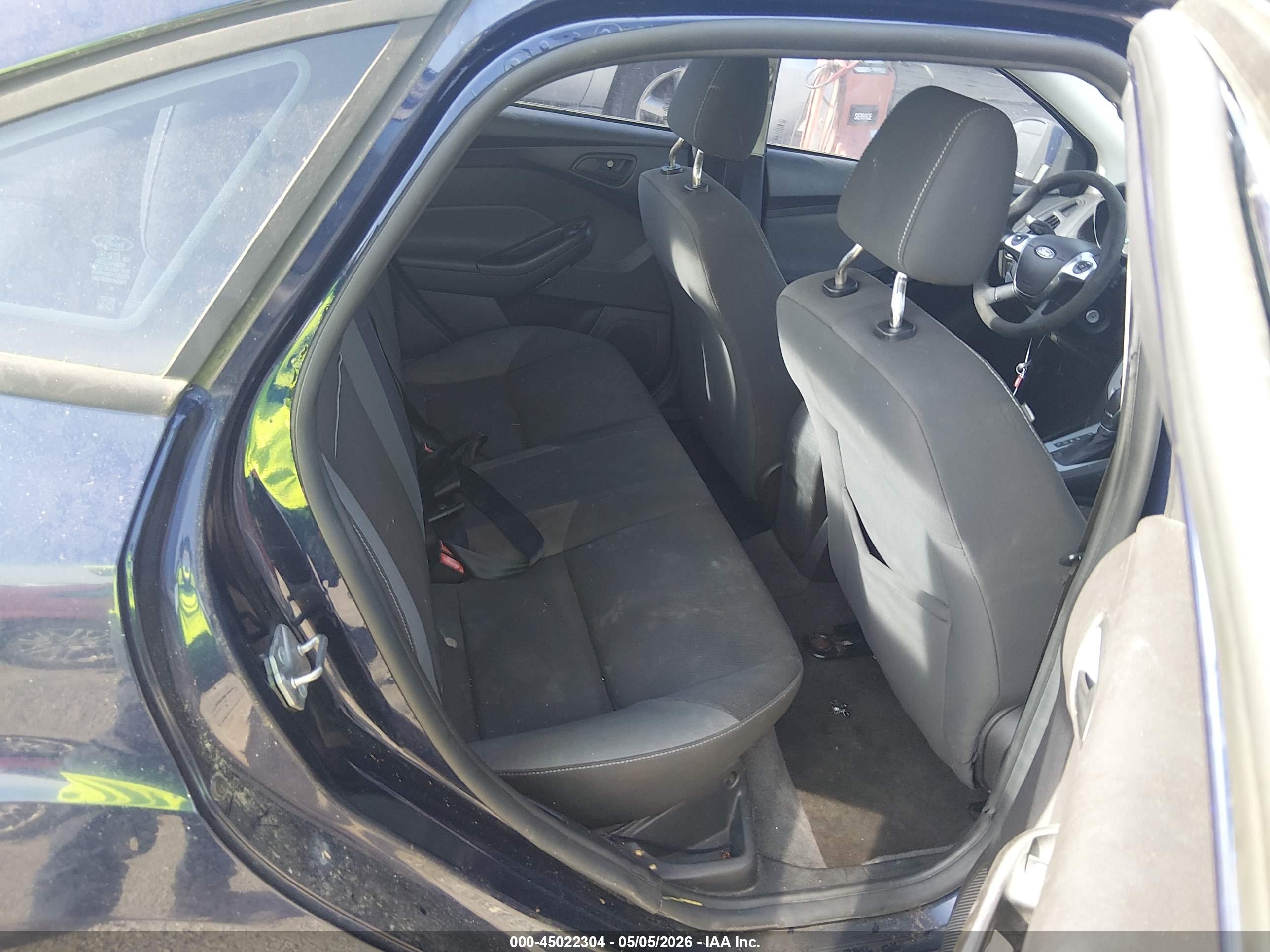 FORD FOCUS image 8