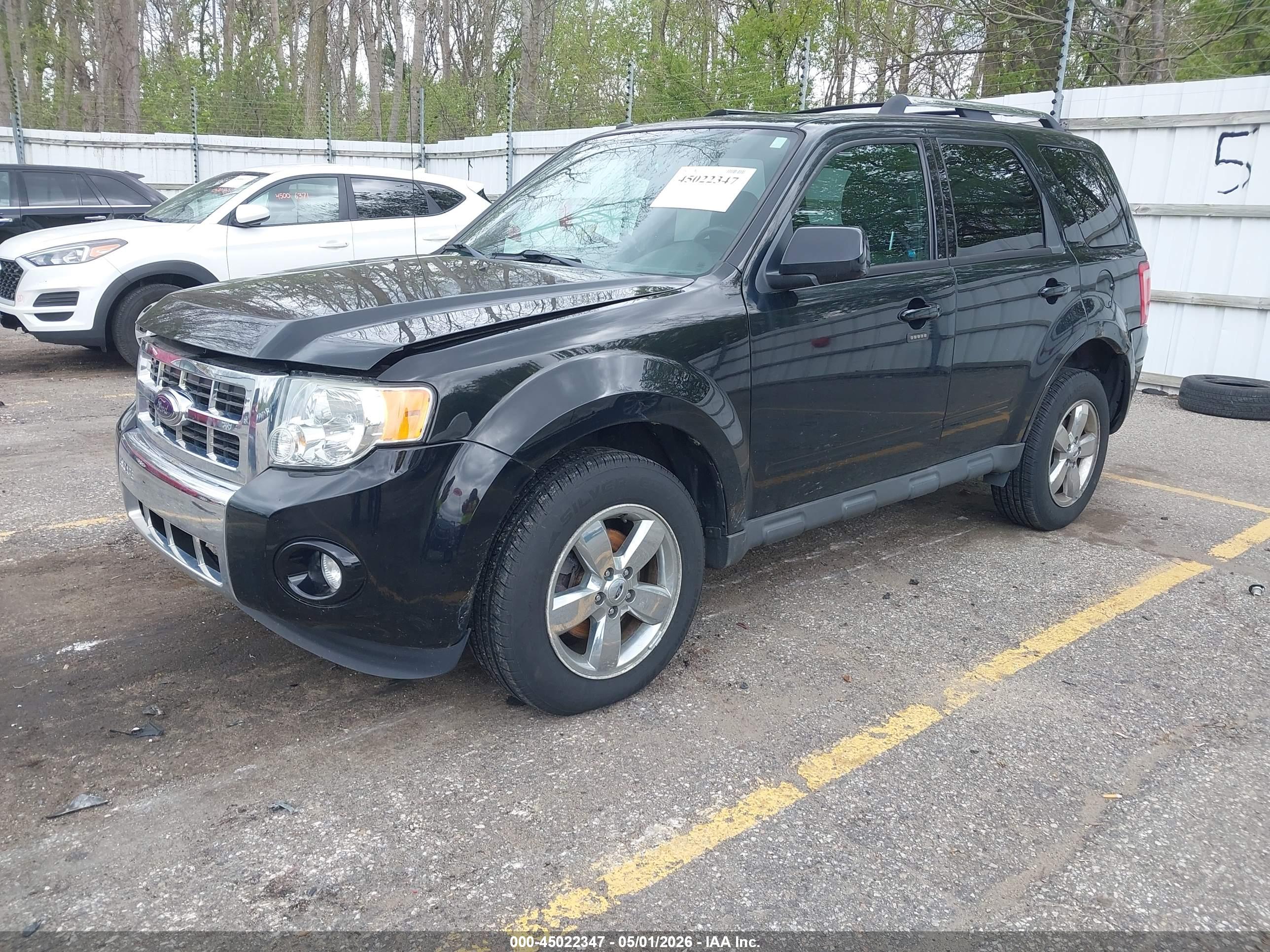 FORD ESCAPE image 2