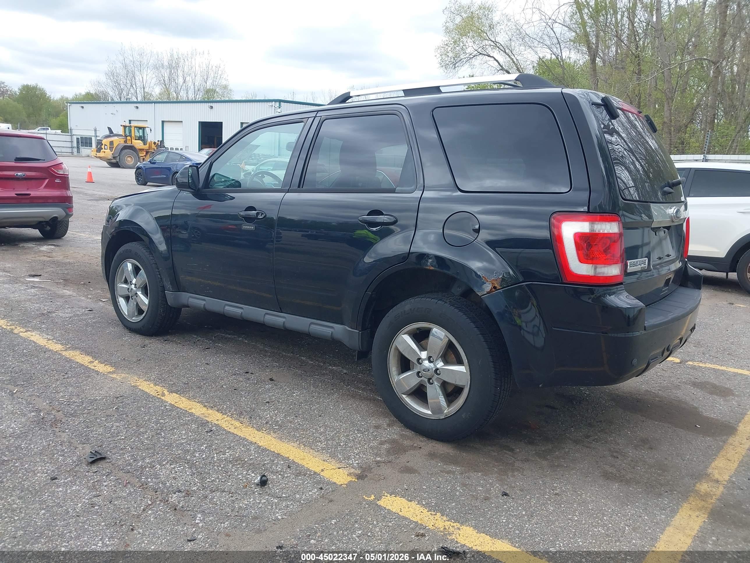 FORD ESCAPE image 3