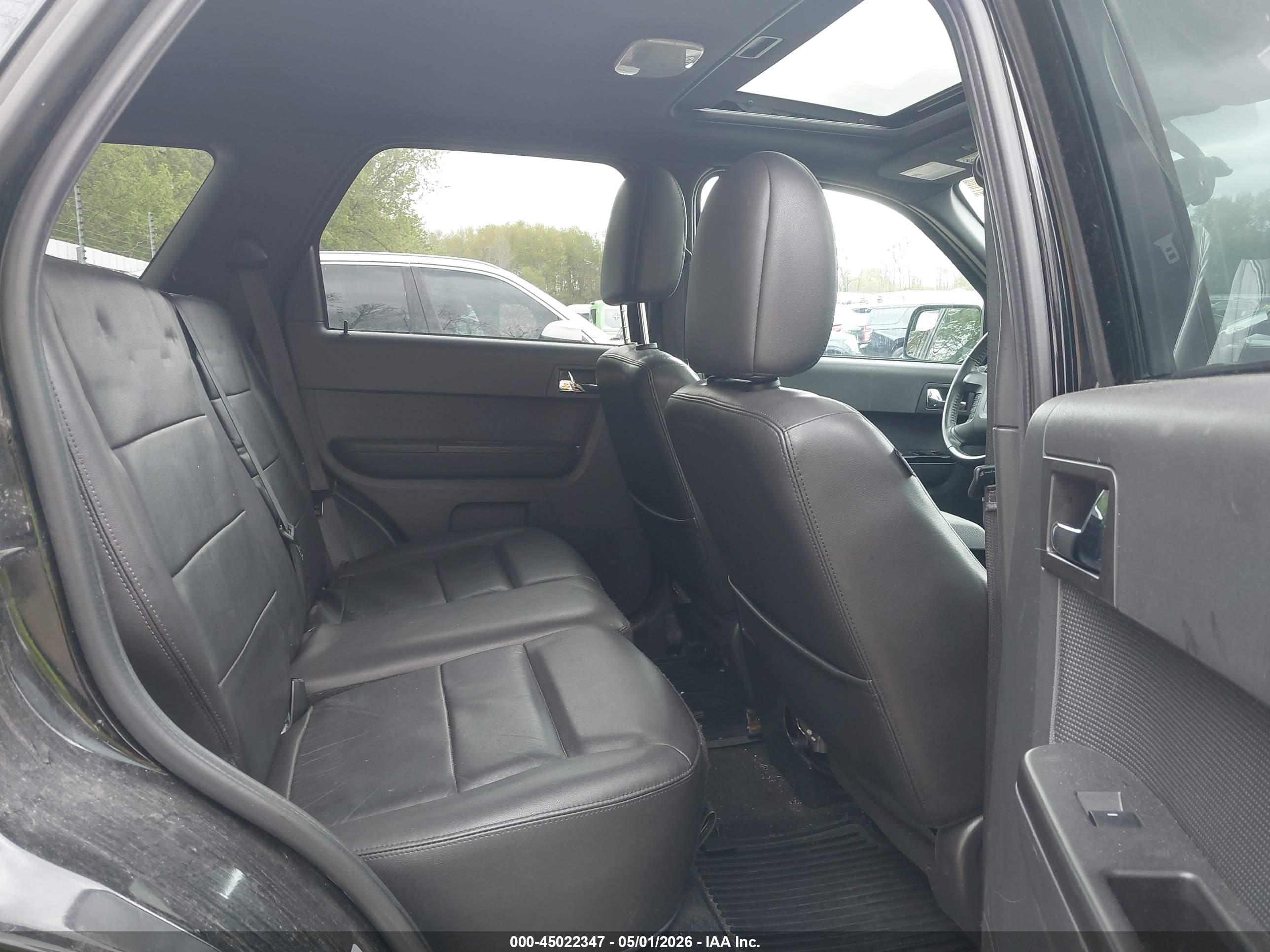 FORD ESCAPE image 8