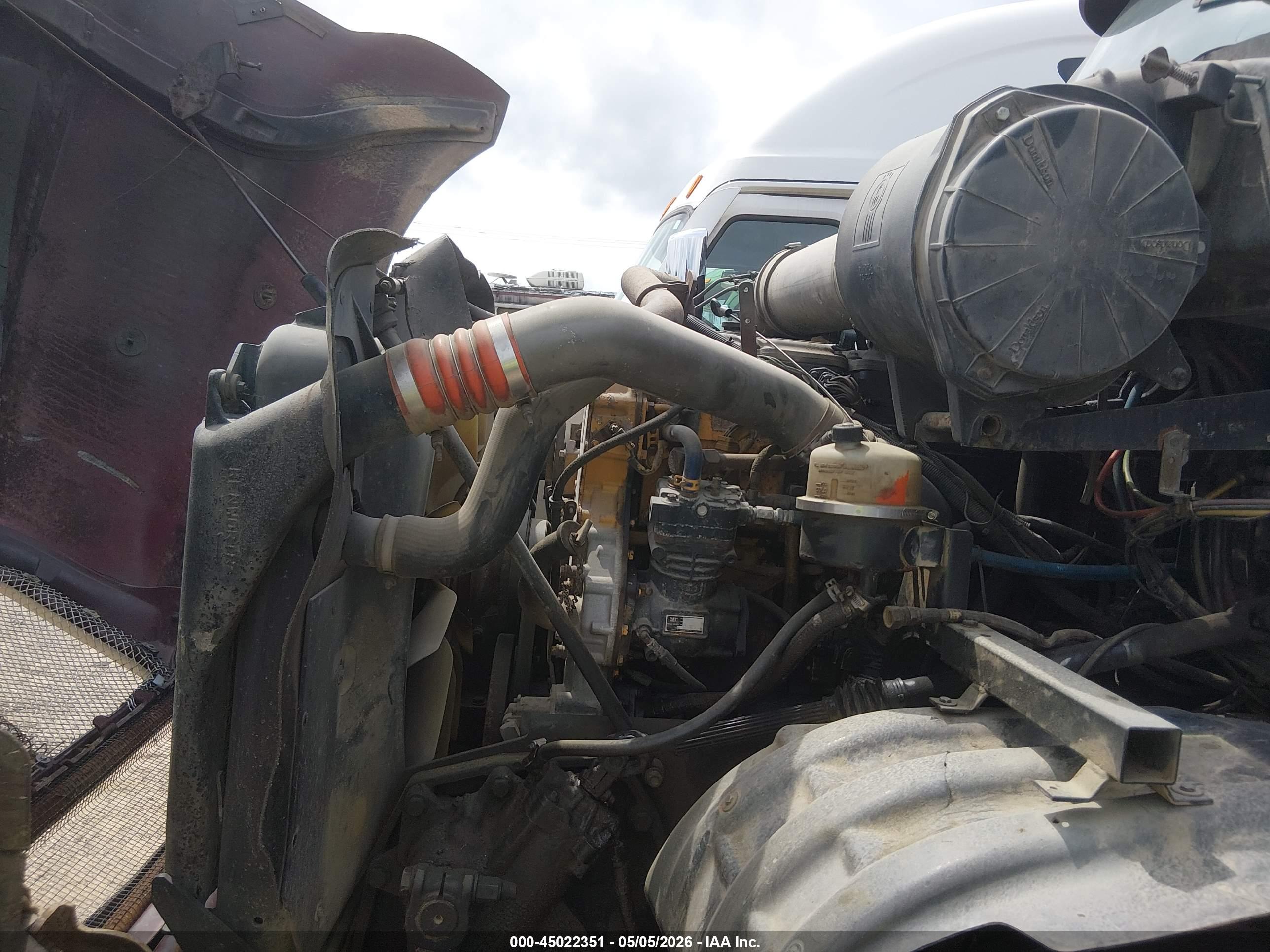 KENWORTH CONSTRUCTION image 10