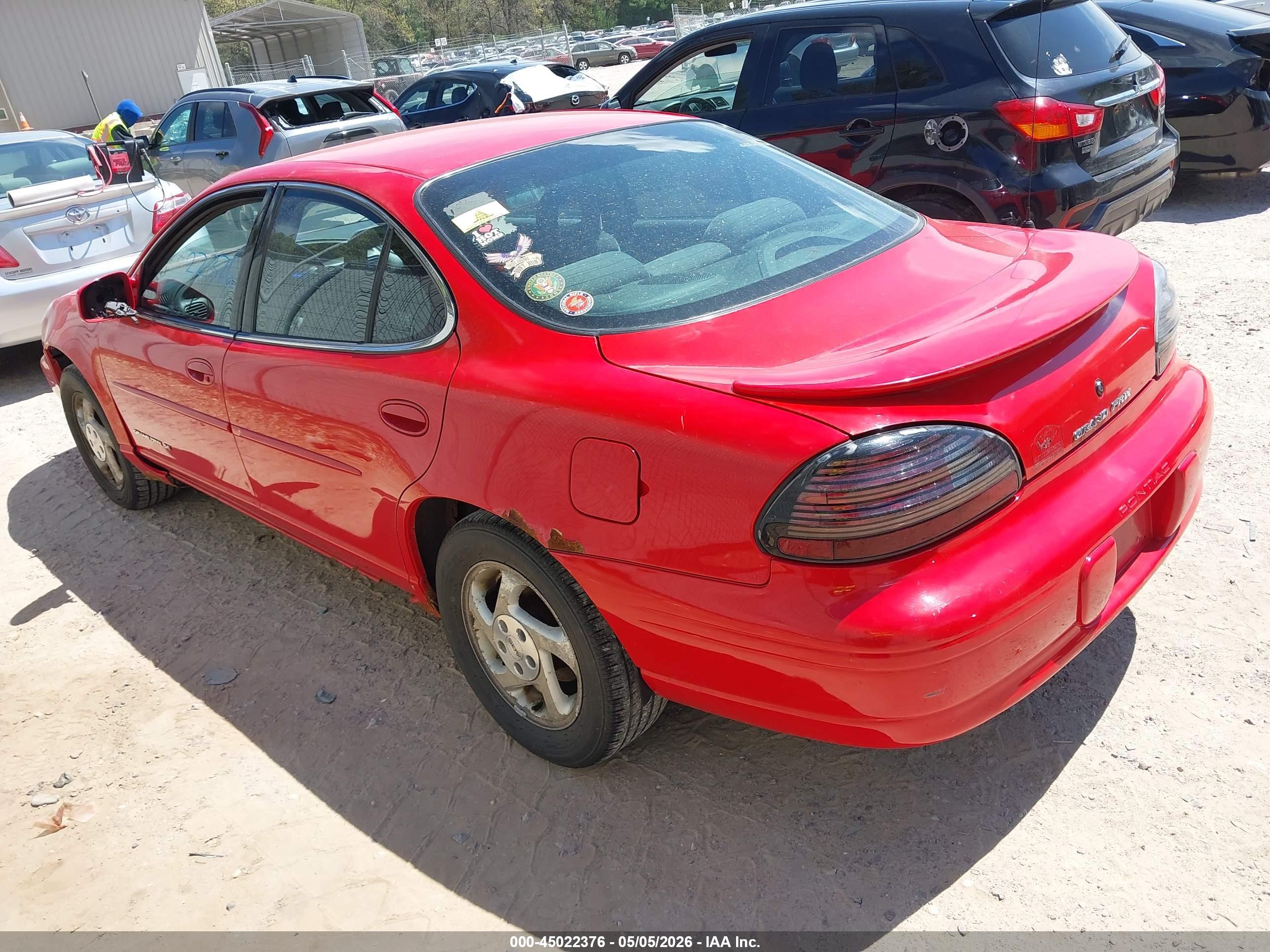 PONTIAC GRAND image 3