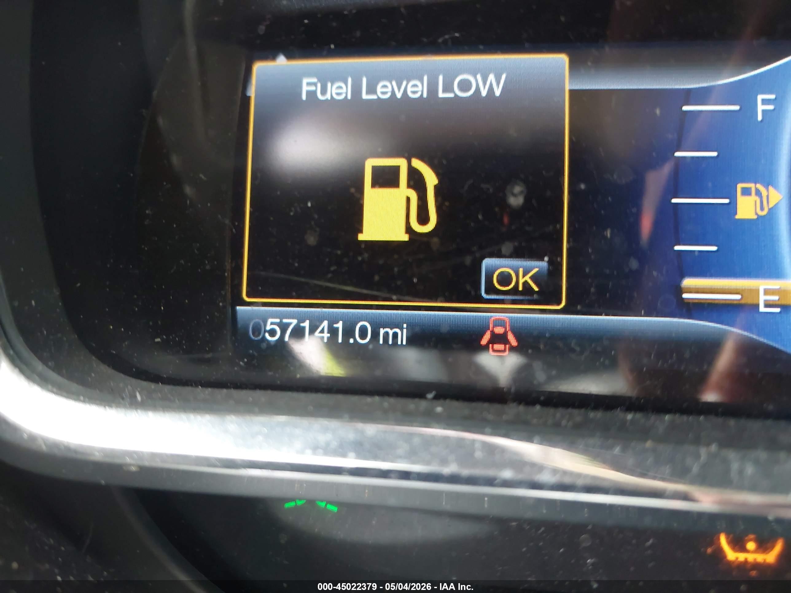 LINCOLN MKT image 7