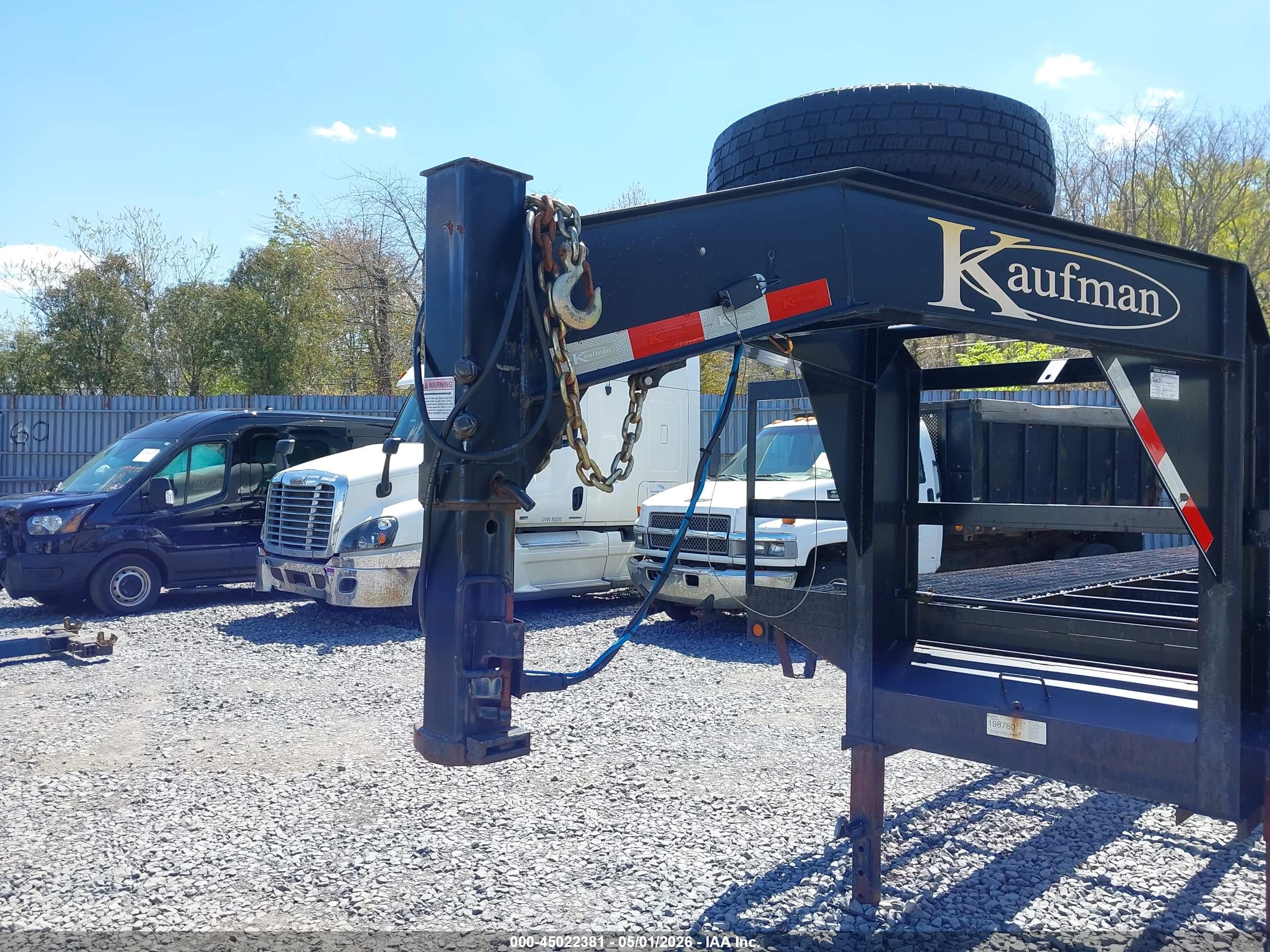 KAUFMAN TRAILERS image 10