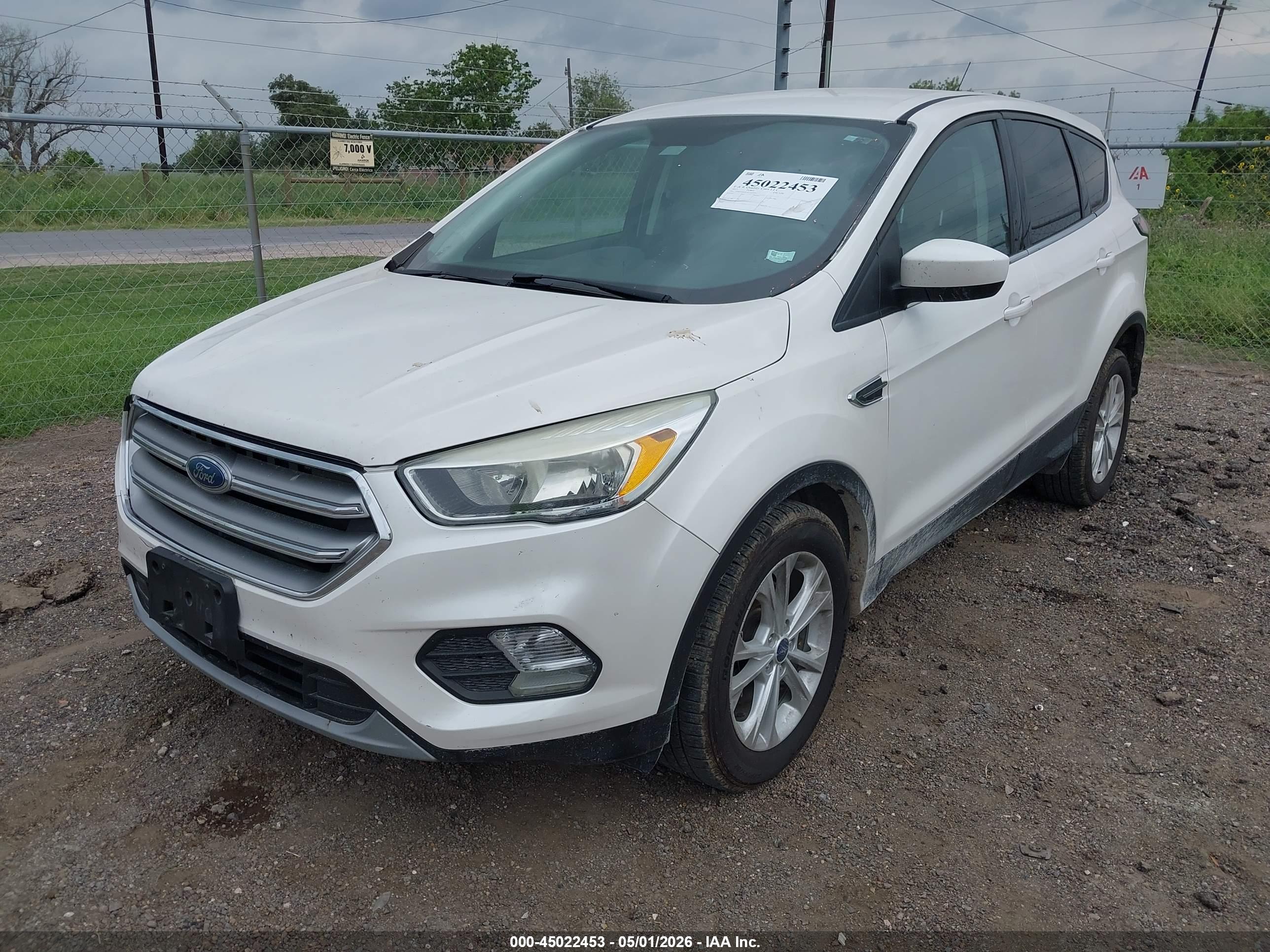 FORD ESCAPE image 2