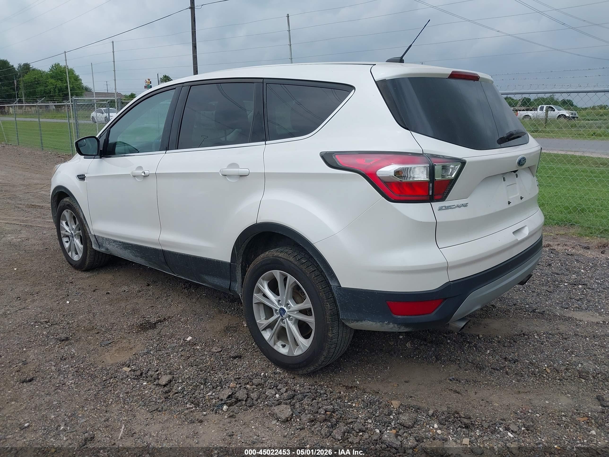 FORD ESCAPE image 3