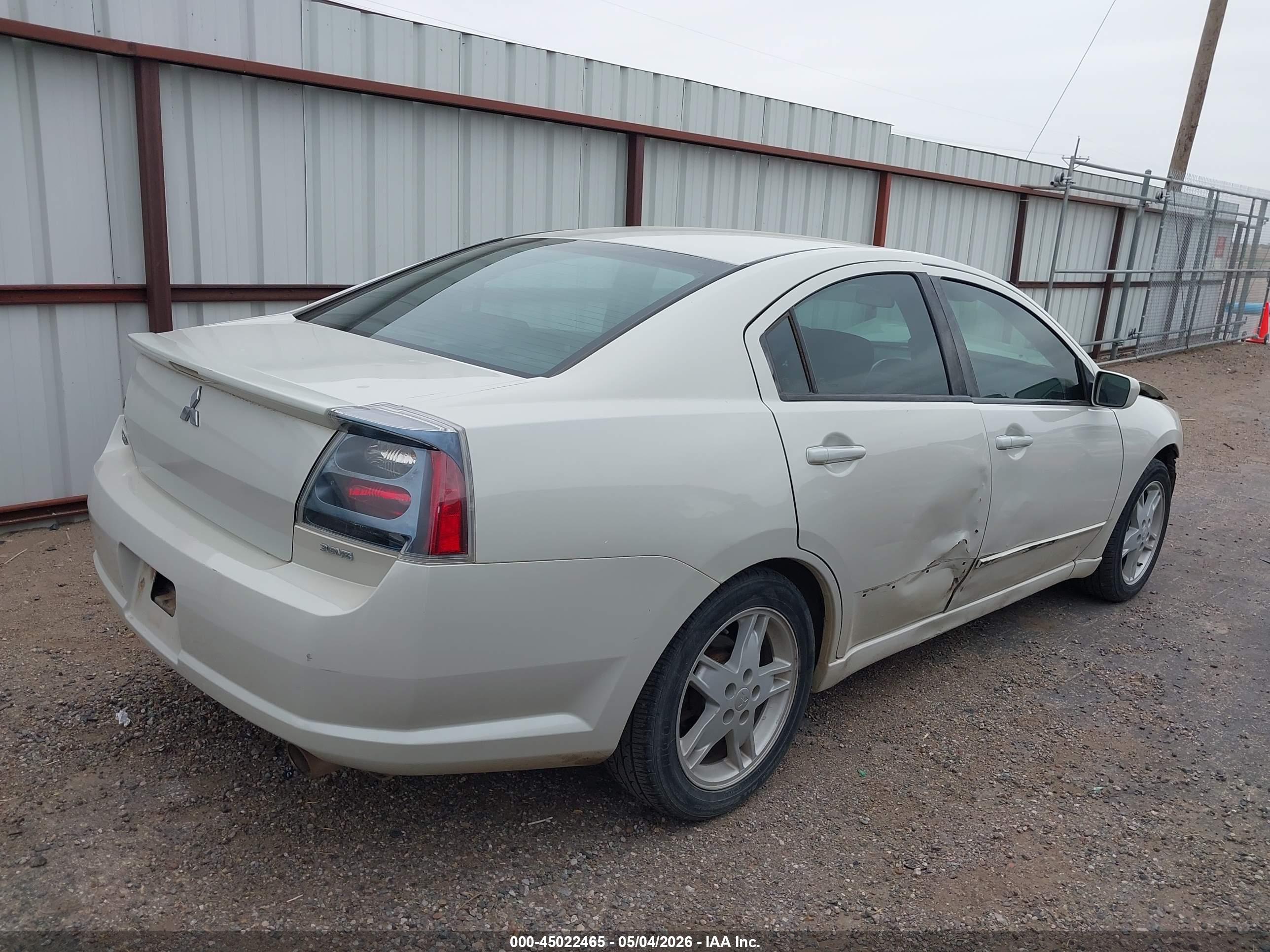MITSUBISHI GALANT image 4