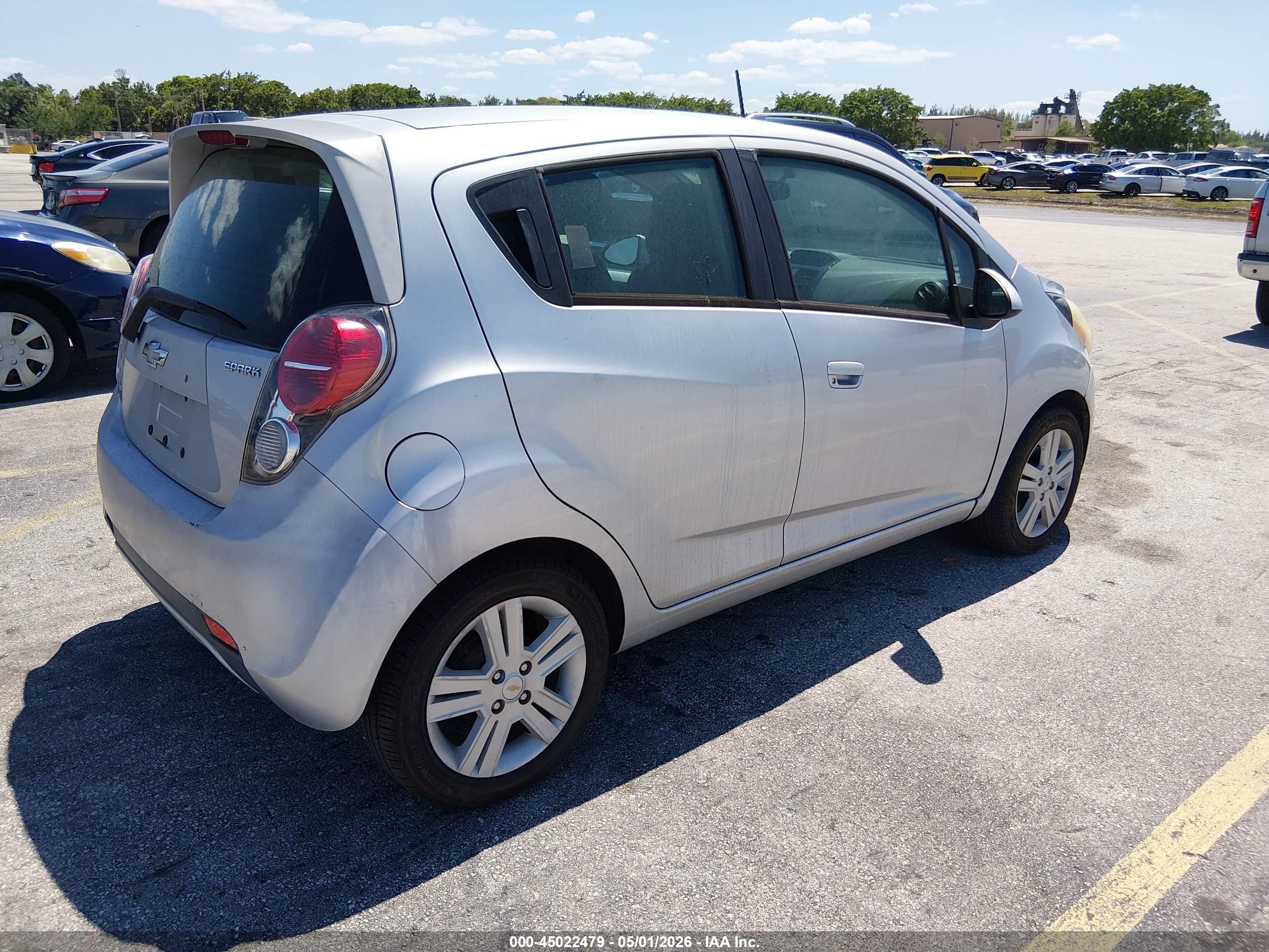CHEVROLET SPARK image 4