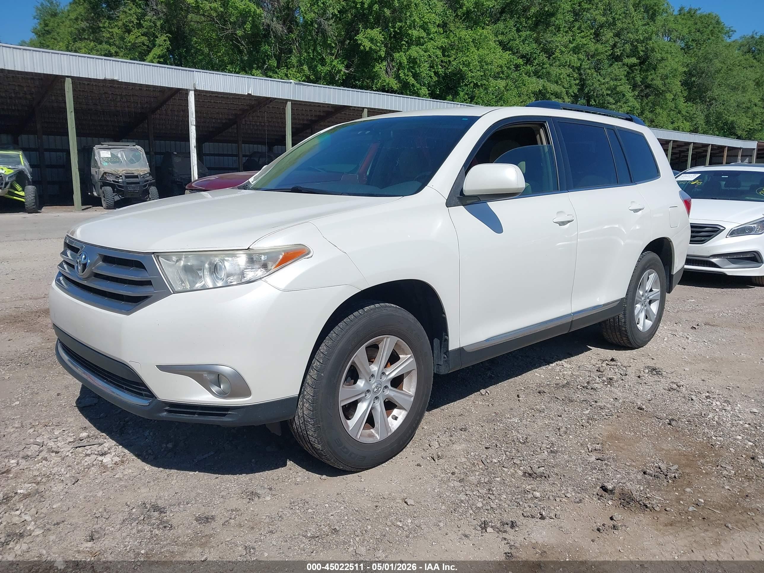 TOYOTA HIGHLANDER image 2