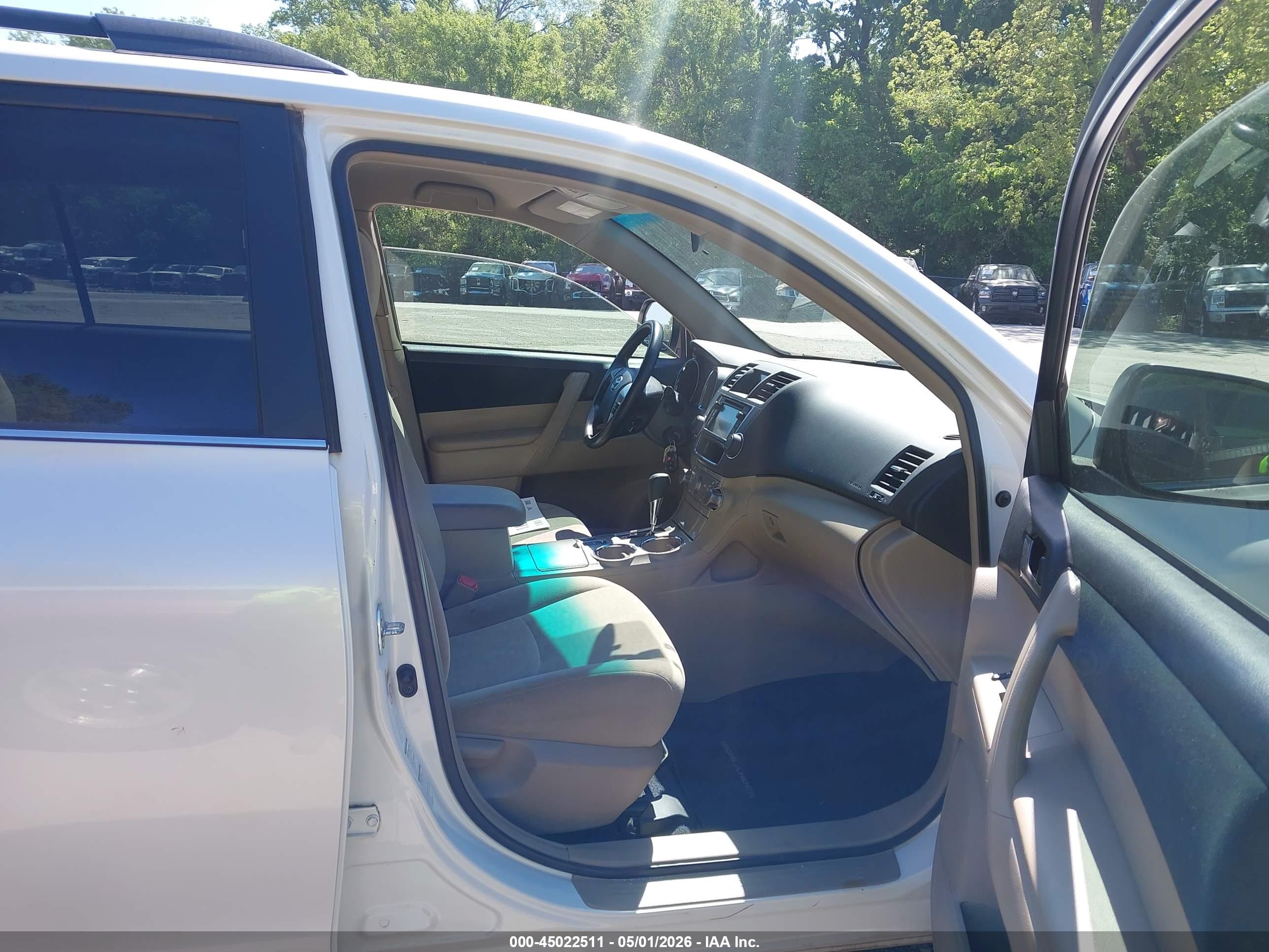 TOYOTA HIGHLANDER image 5