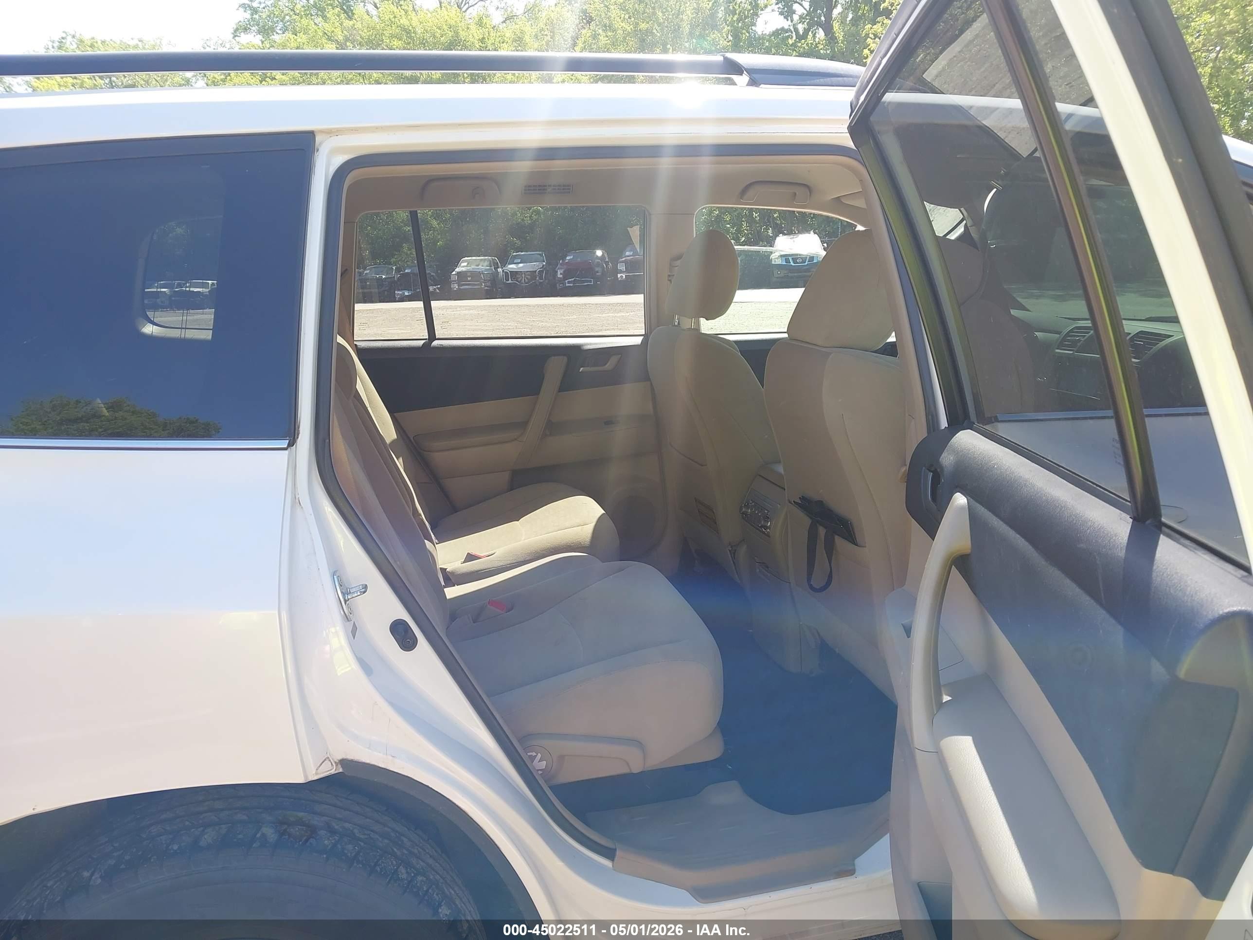 TOYOTA HIGHLANDER image 8