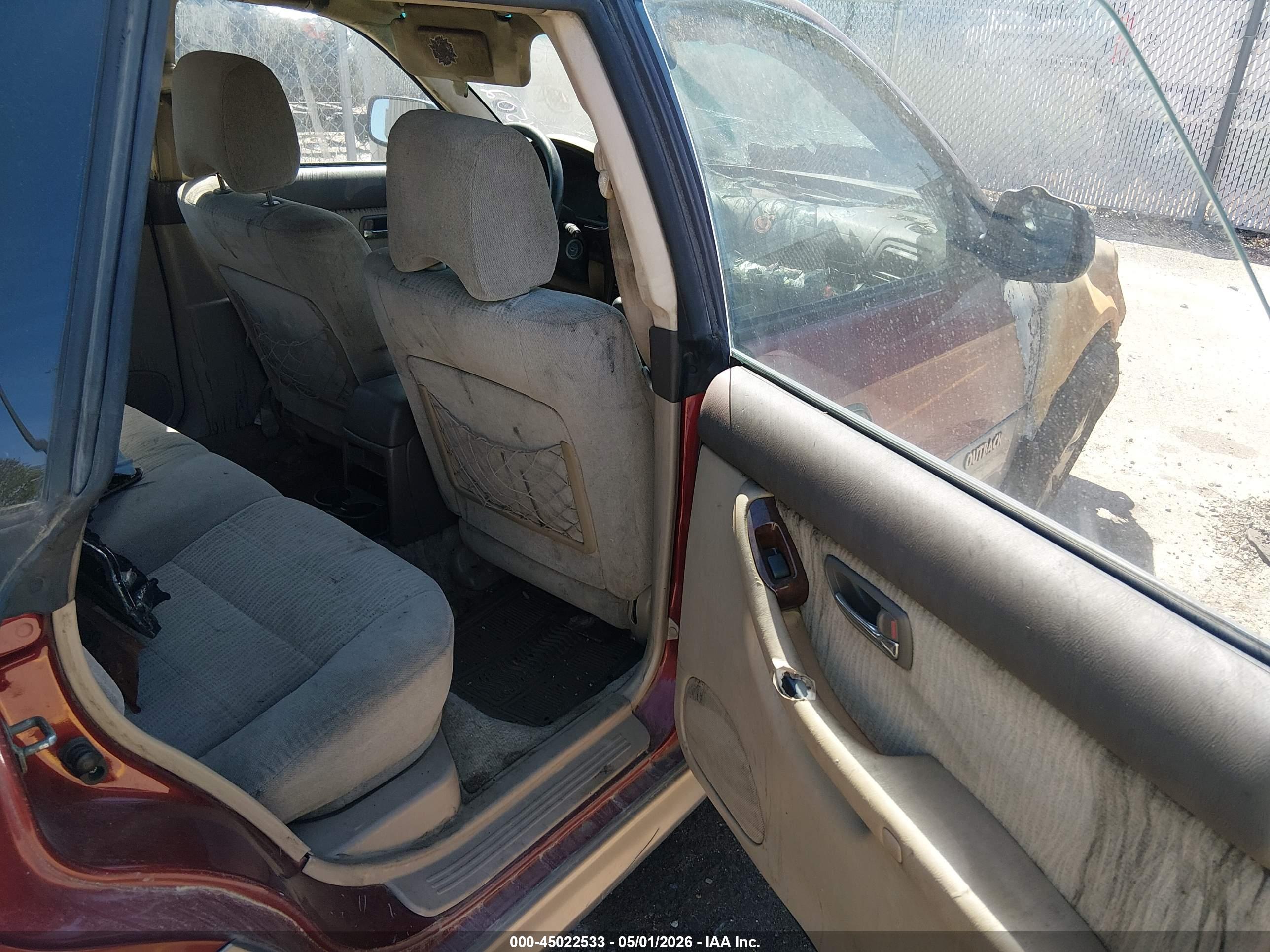 SUBARU OUTBACK image 8