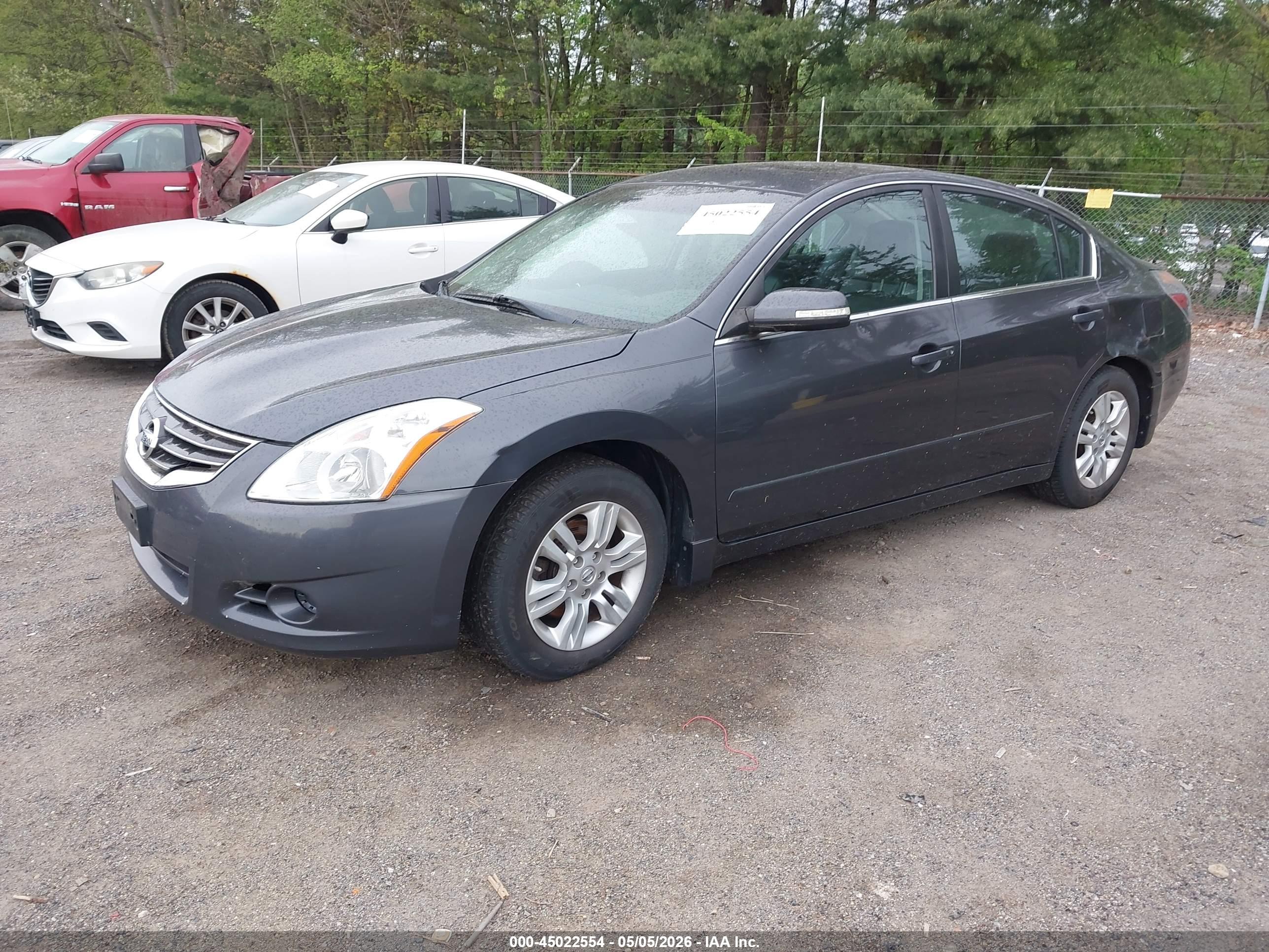 NISSAN ALTIMA image 2