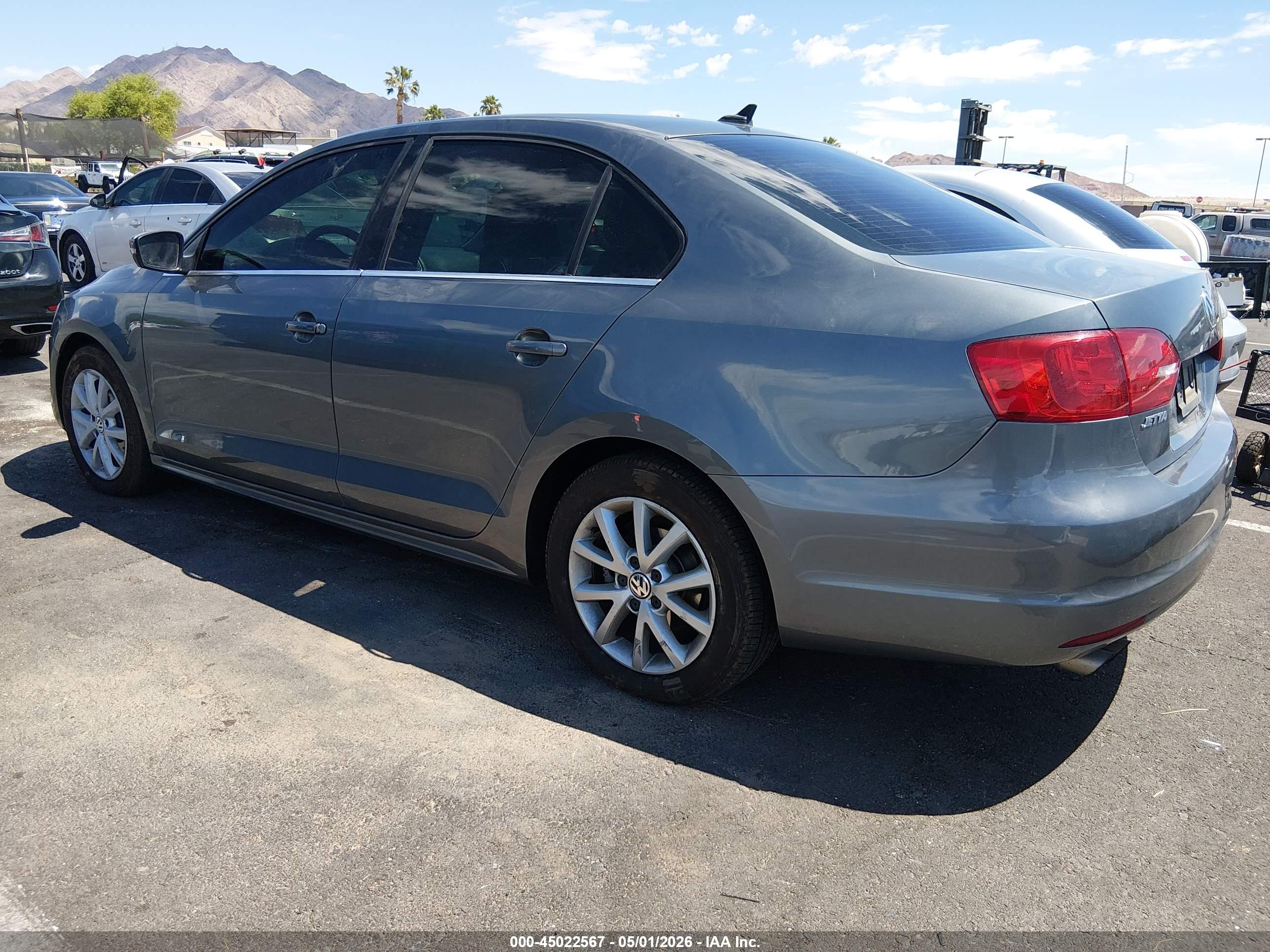 VOLKSWAGEN JETTA image 3