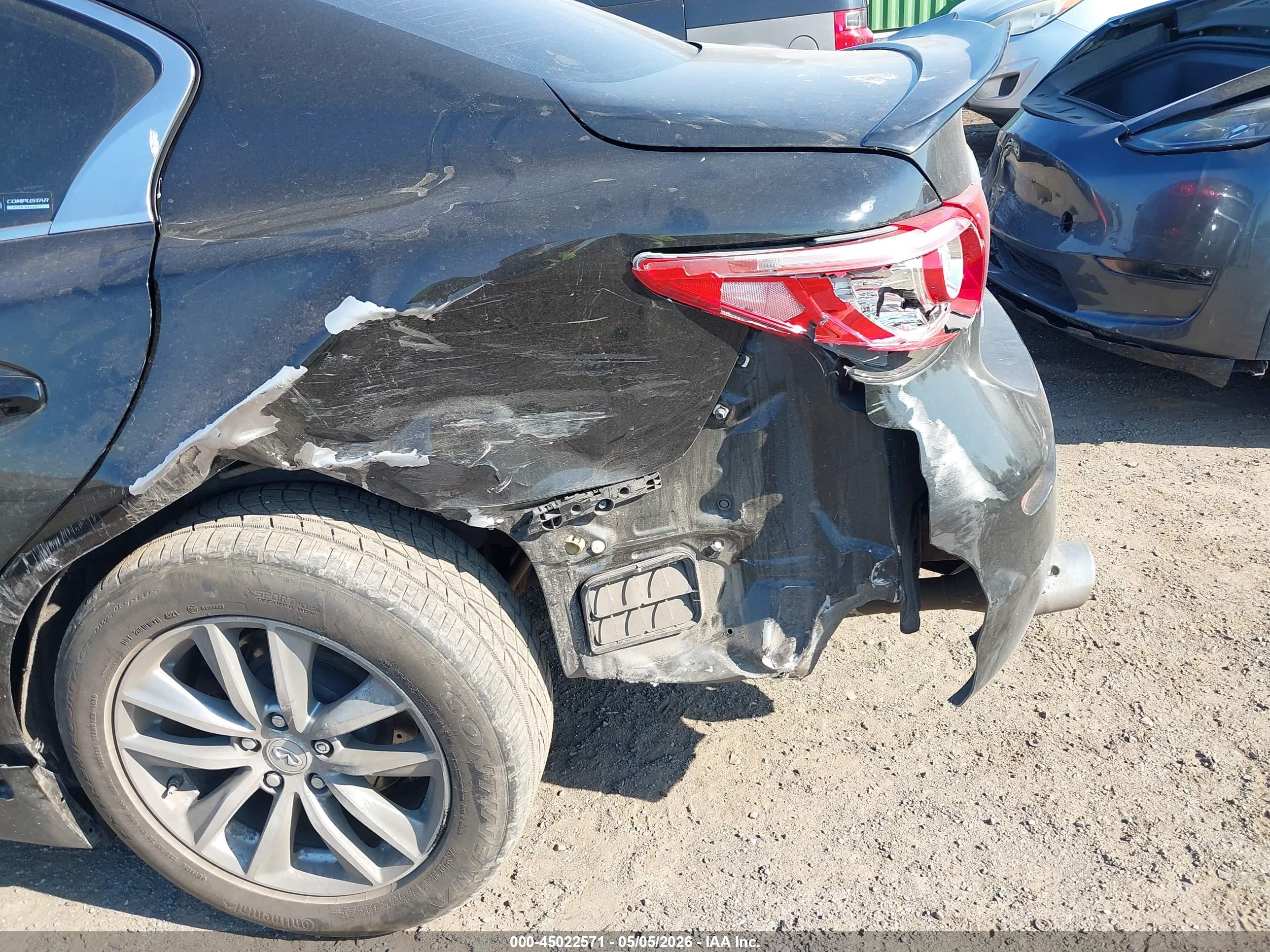 INFINITI Q50 image 6