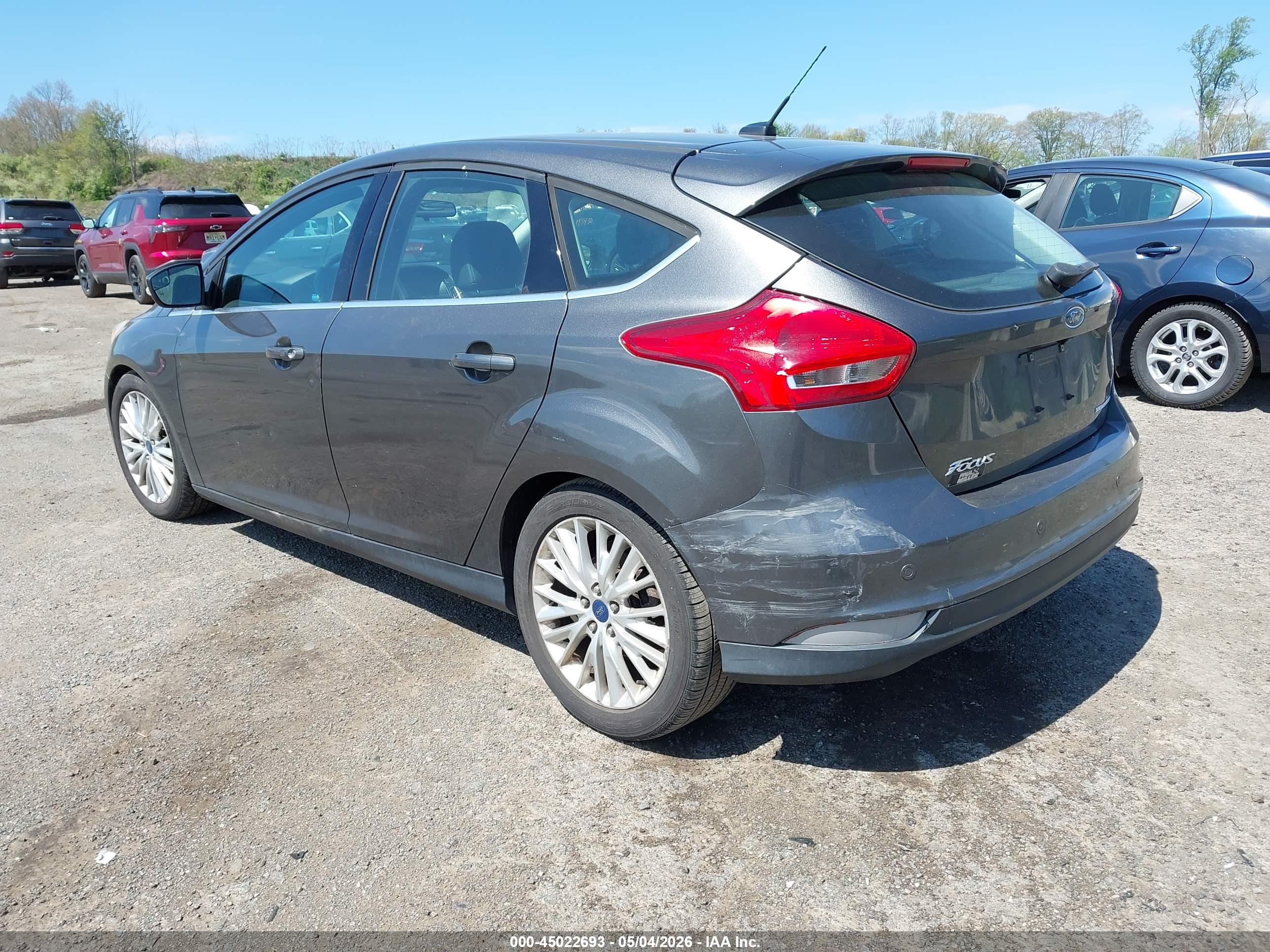FORD FOCUS image 3