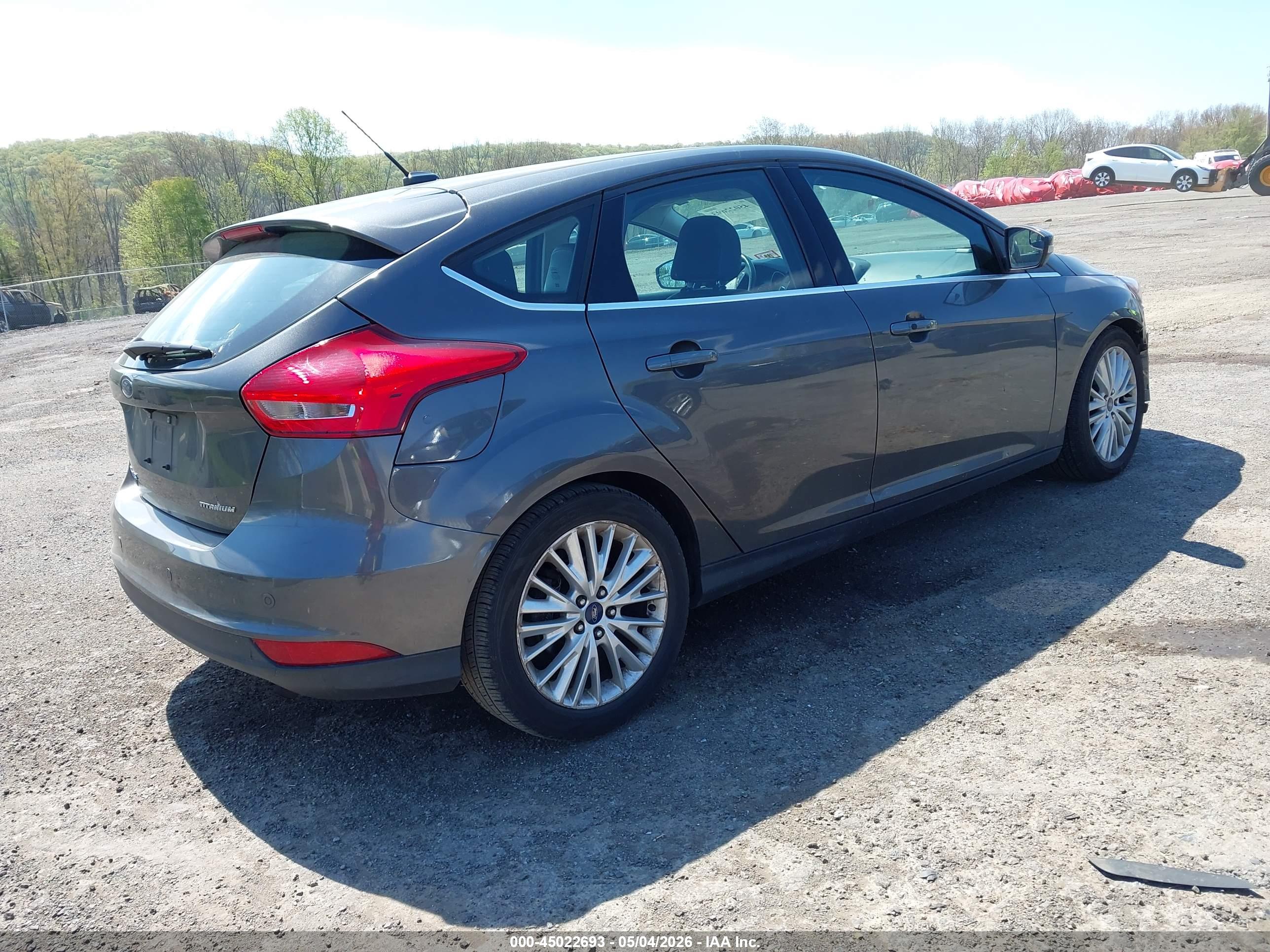 FORD FOCUS image 4