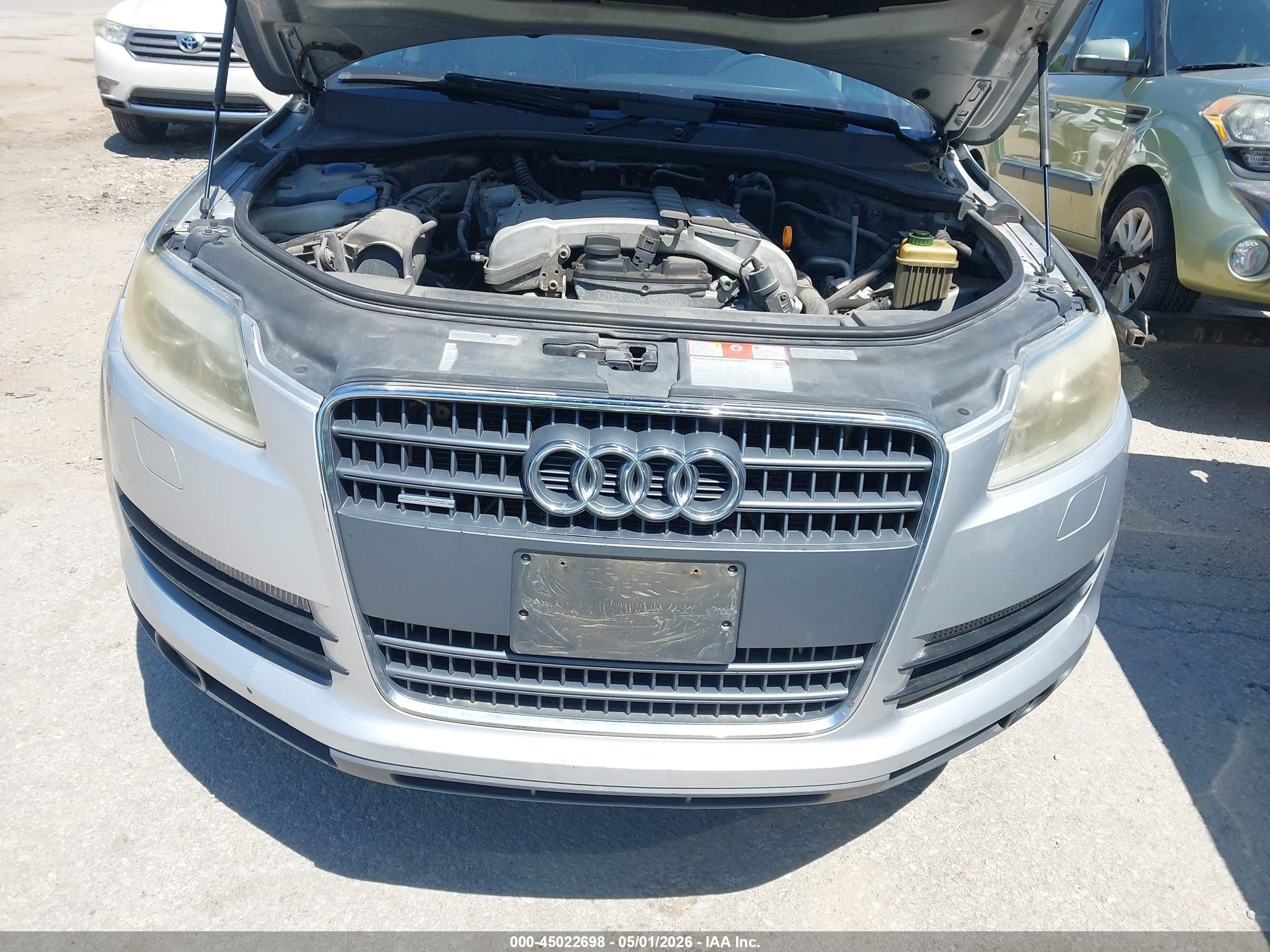 AUDI Q7 image 10