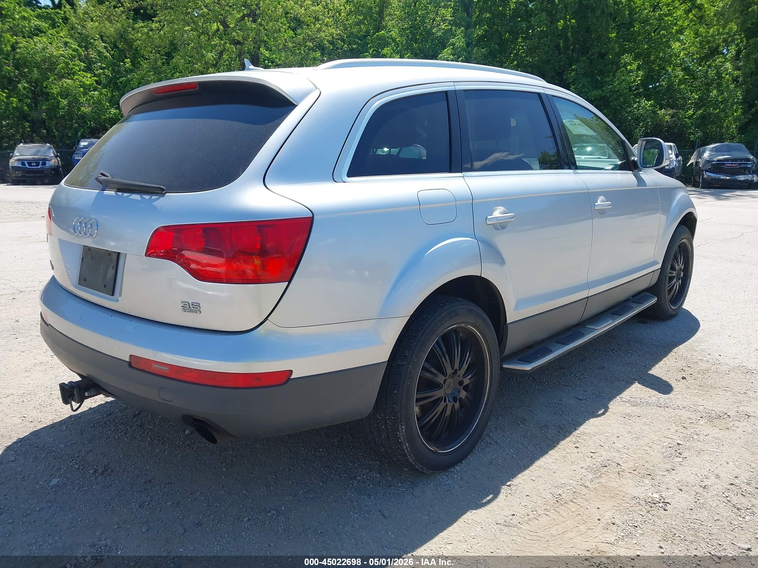AUDI Q7 image 4