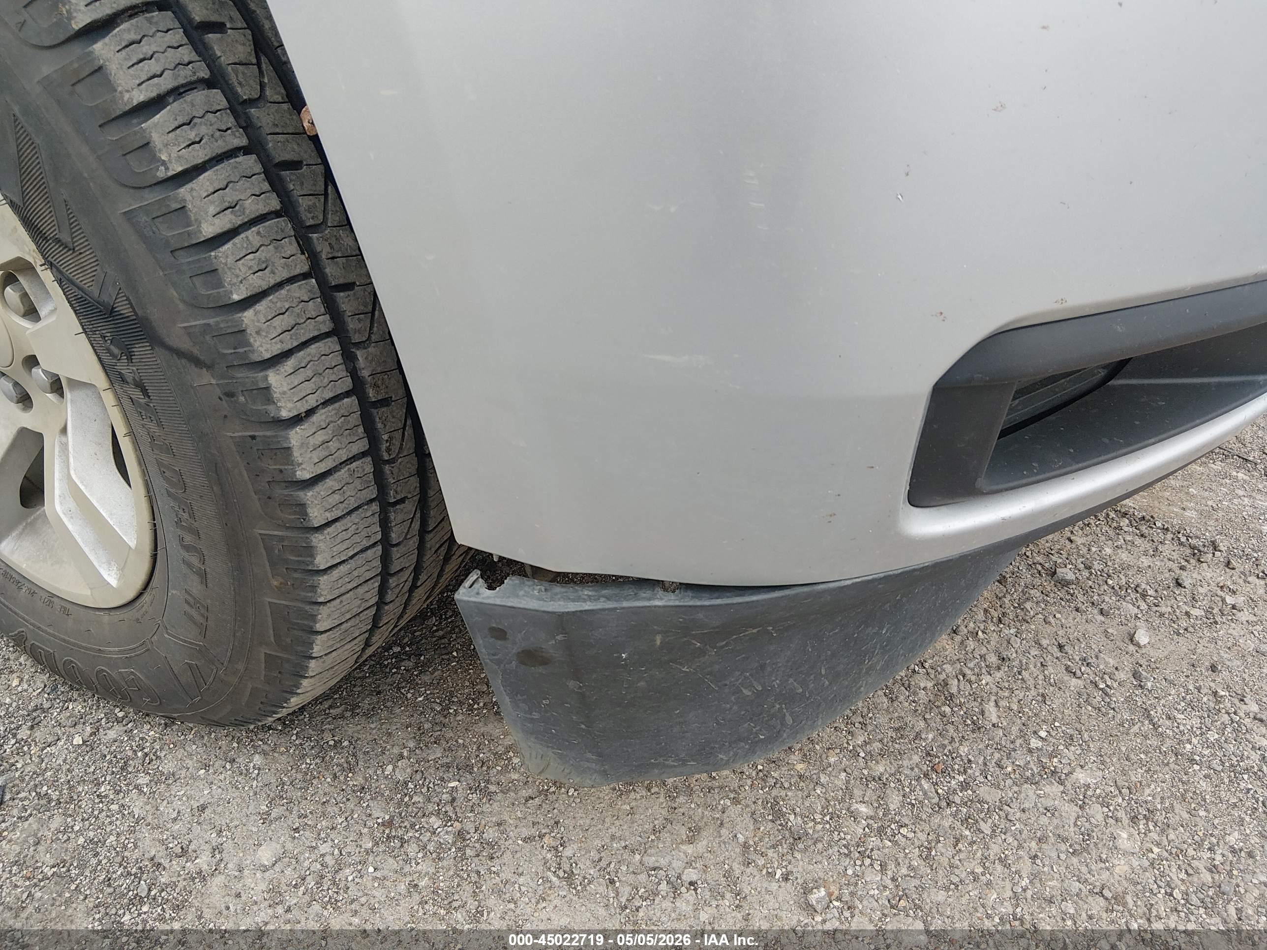 CHEVROLET SUBURBAN image 6