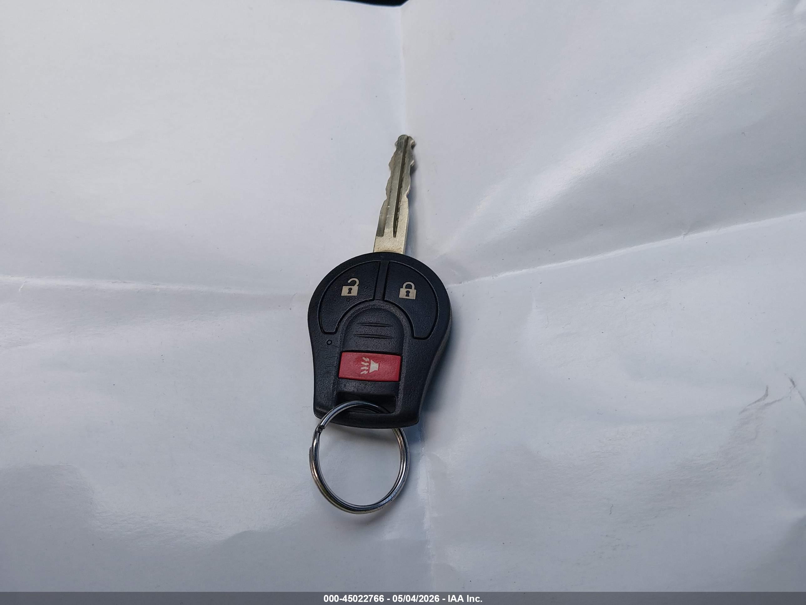 NISSAN VERSA image 11