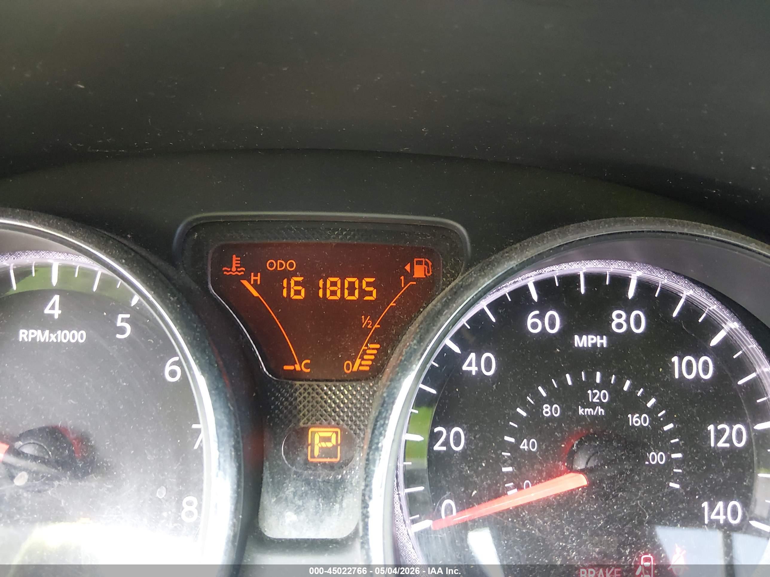 NISSAN VERSA image 7