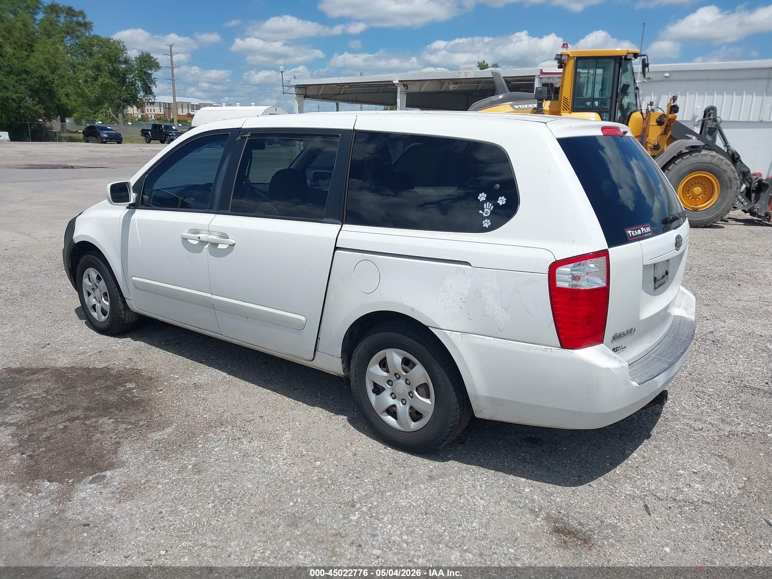 KIA SEDONA image 3