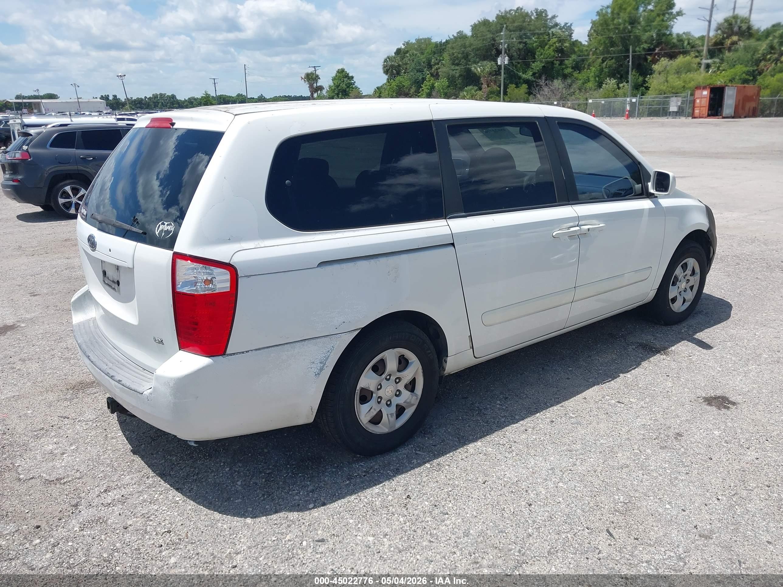 KIA SEDONA image 4