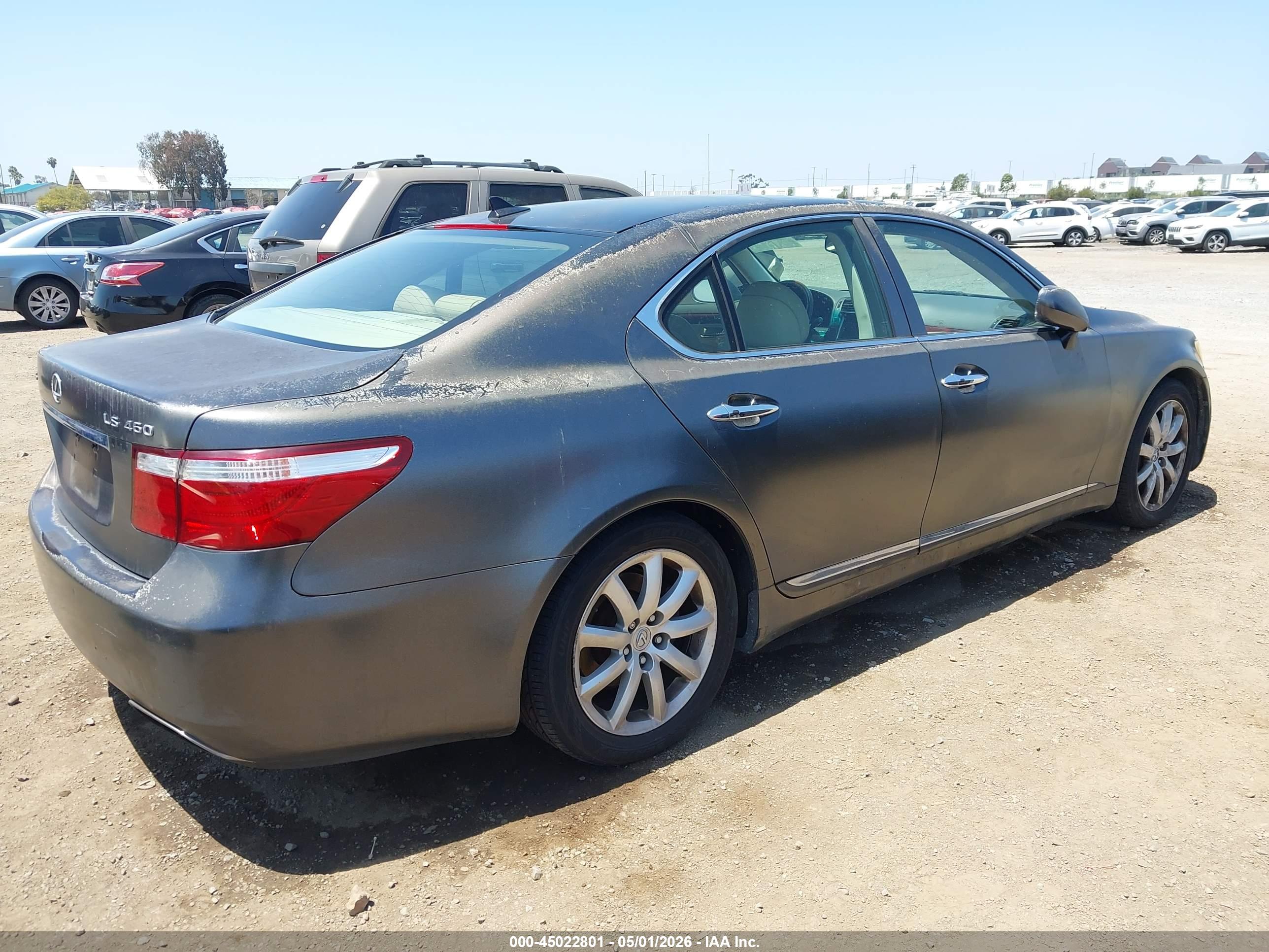 LEXUS LS image 4