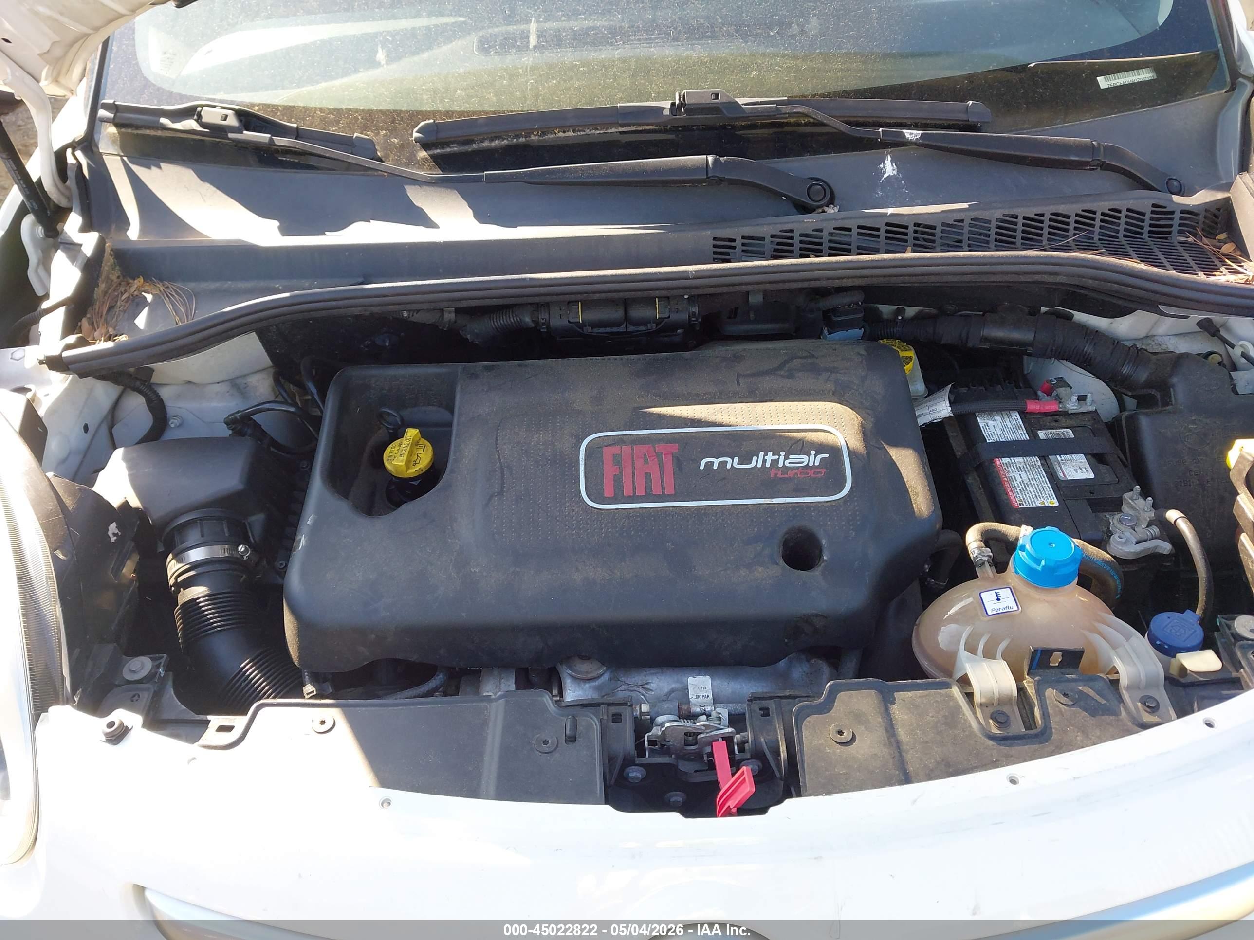 FIAT 500L image 10