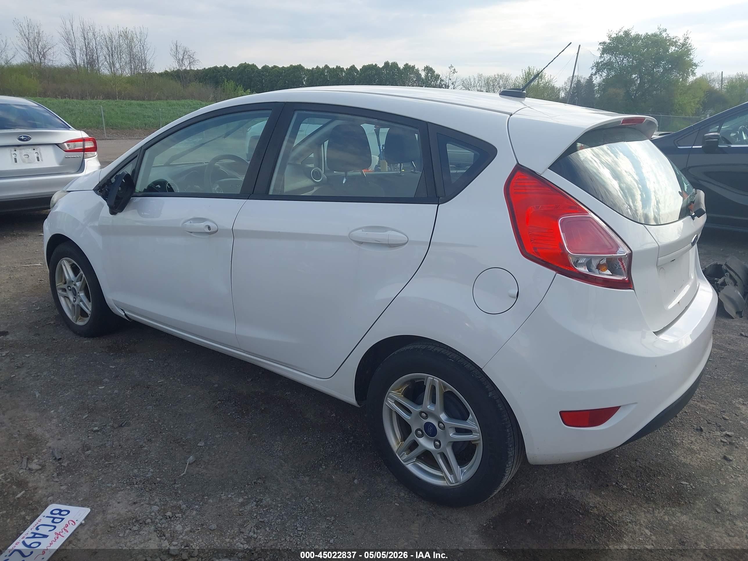 FORD FIESTA image 3