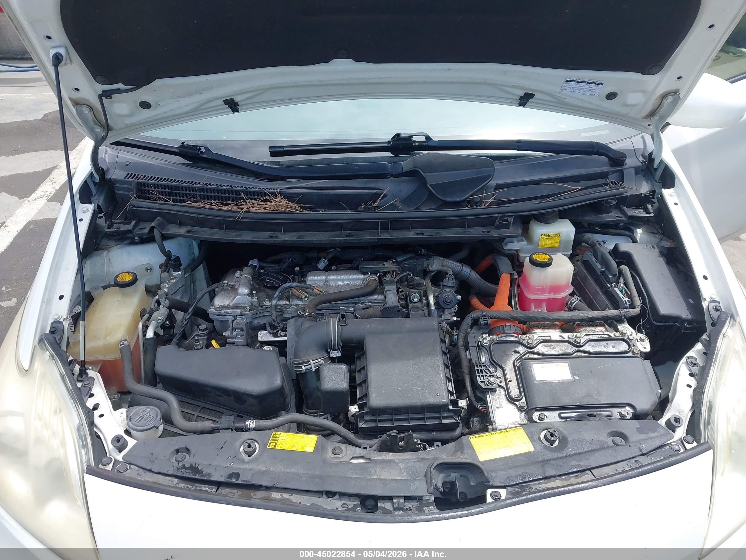 TOYOTA PRIUS image 10